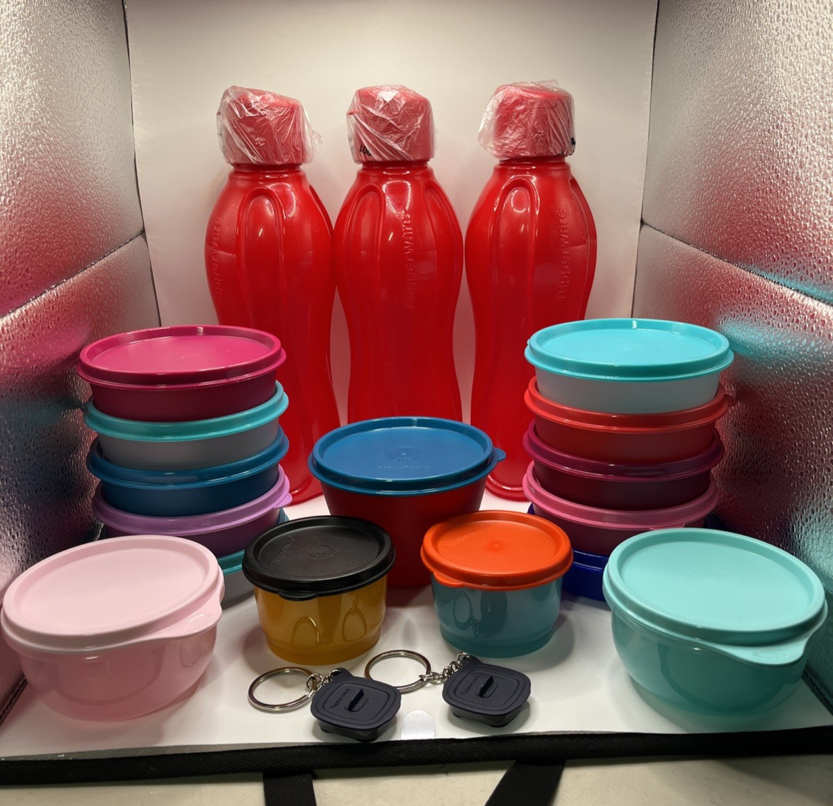 HUGE TUPPERWARE Lot of 20 What You See Is What You Get.