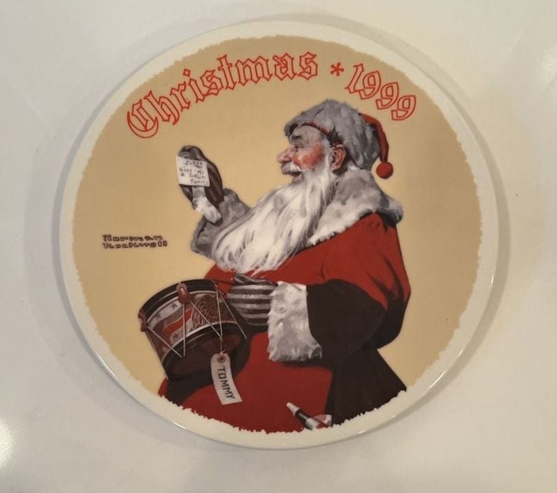 Norman Rockwell Knowles \'A Drum For Tommy\' 1999 Christmas Collector Plate Norman Rockwell Knowles \'A Drum For Tommy\' 1999 Christmas Collector Plate