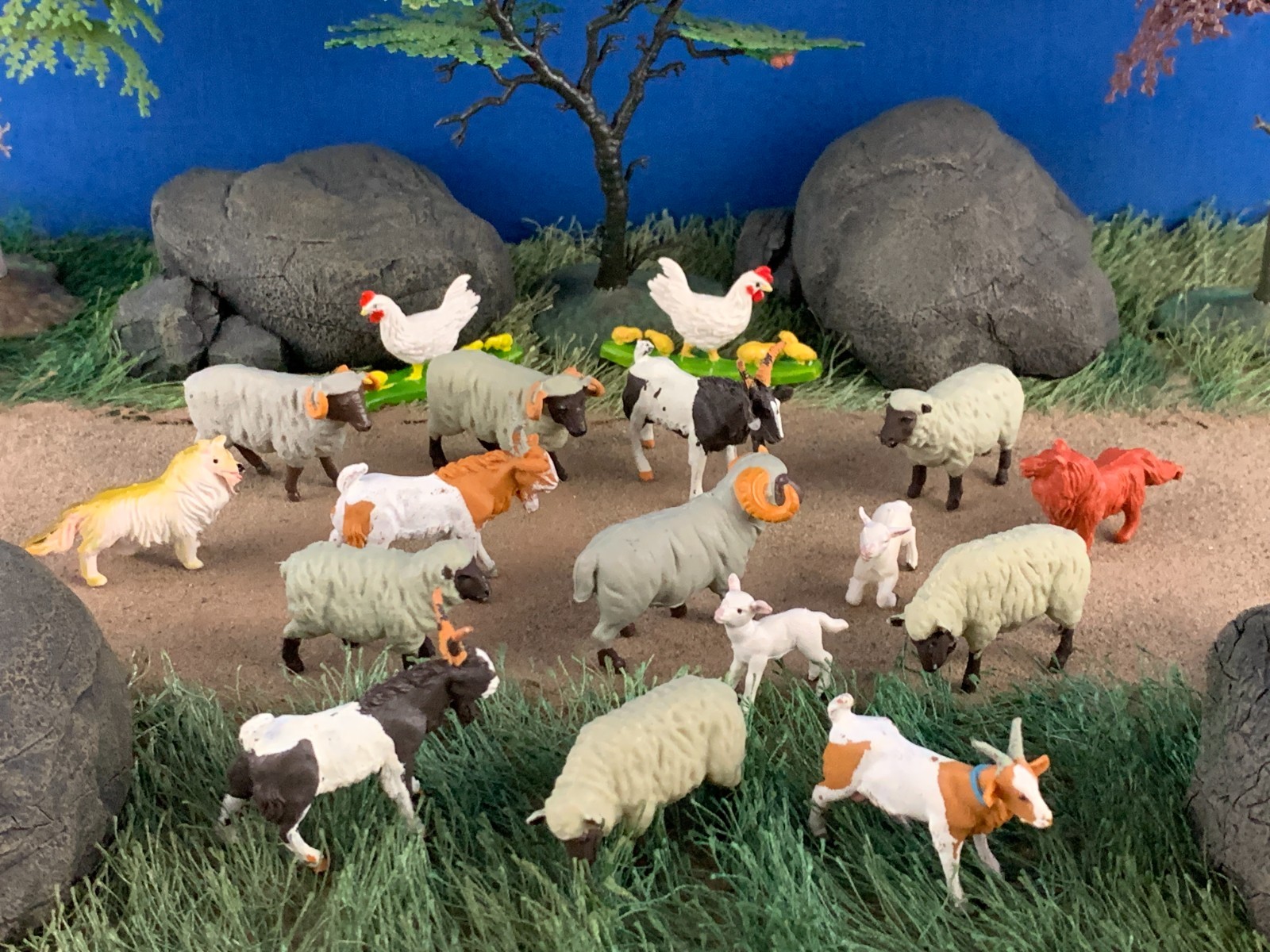 Britains Lot of 17 Animal Farm Figures, 1:32 Vintage Plastic Models 1970 England Britains Lot of 17 Animal Farm Figures, 1:32 Vintage Plastic Models 1970 England