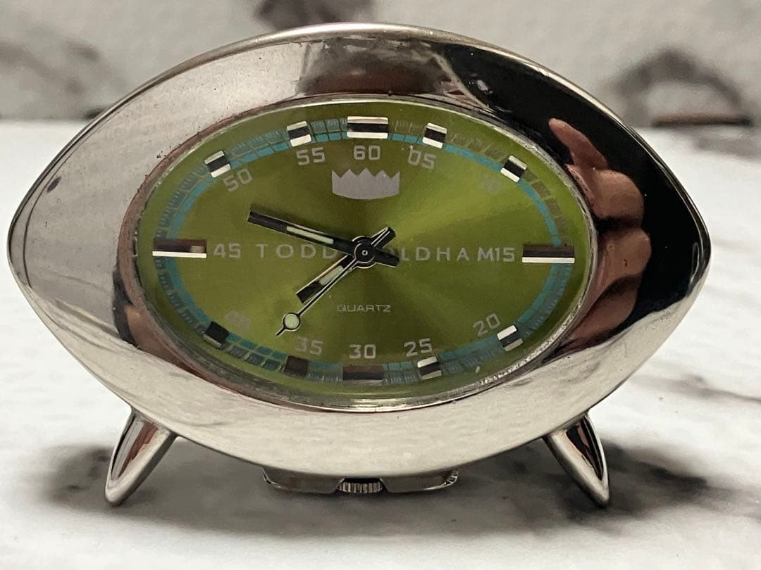 Vintage Todd Oldham Quartz Desk Clock Green Space Age Futurist Design