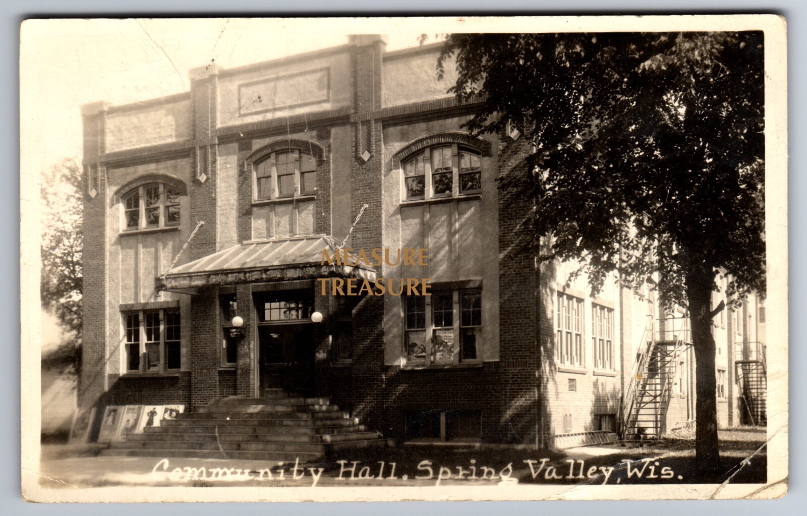 C.1940 RPPC SPRING VALLEY, WI COMMUNITY HALL MOVIE POSTERS PHOTO Postcard P74