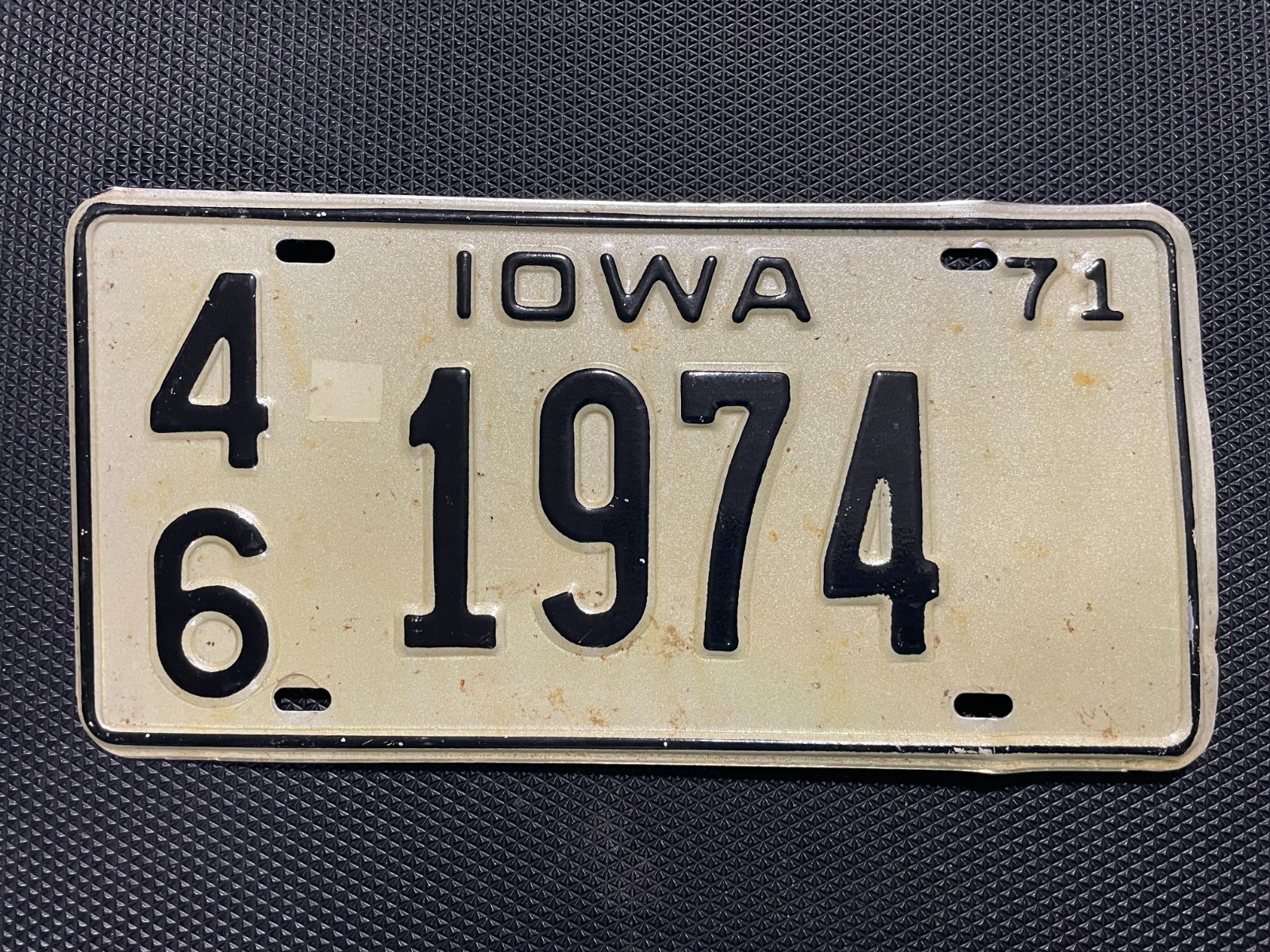 1971 Iowa License Plate 46 1974