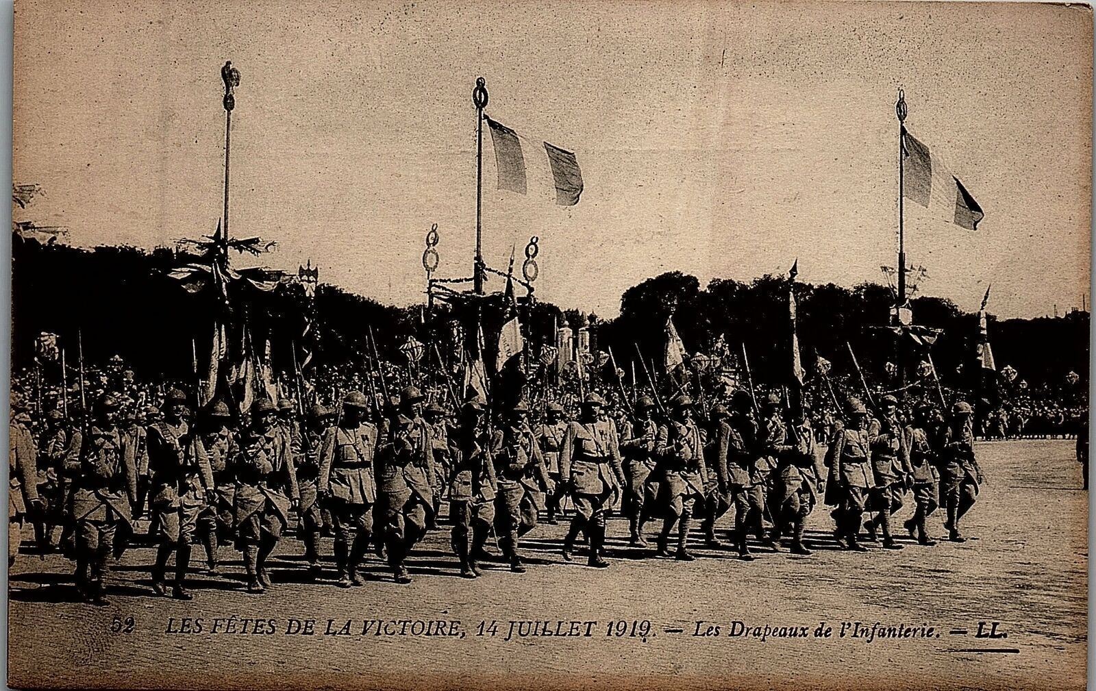 1919 WWI FRENCH SOLDIERS LES FETES DE LA VICTOIRE 14 JUILLET 19 POSTCARD 29-156