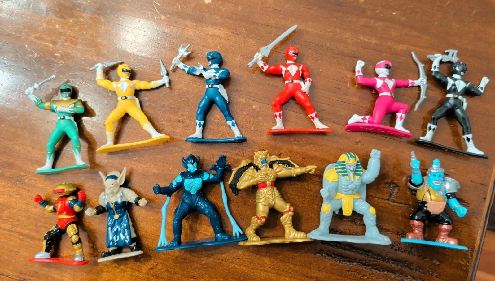 1993 Bandai Mighty Morphin Power Rangers  PVC 3\