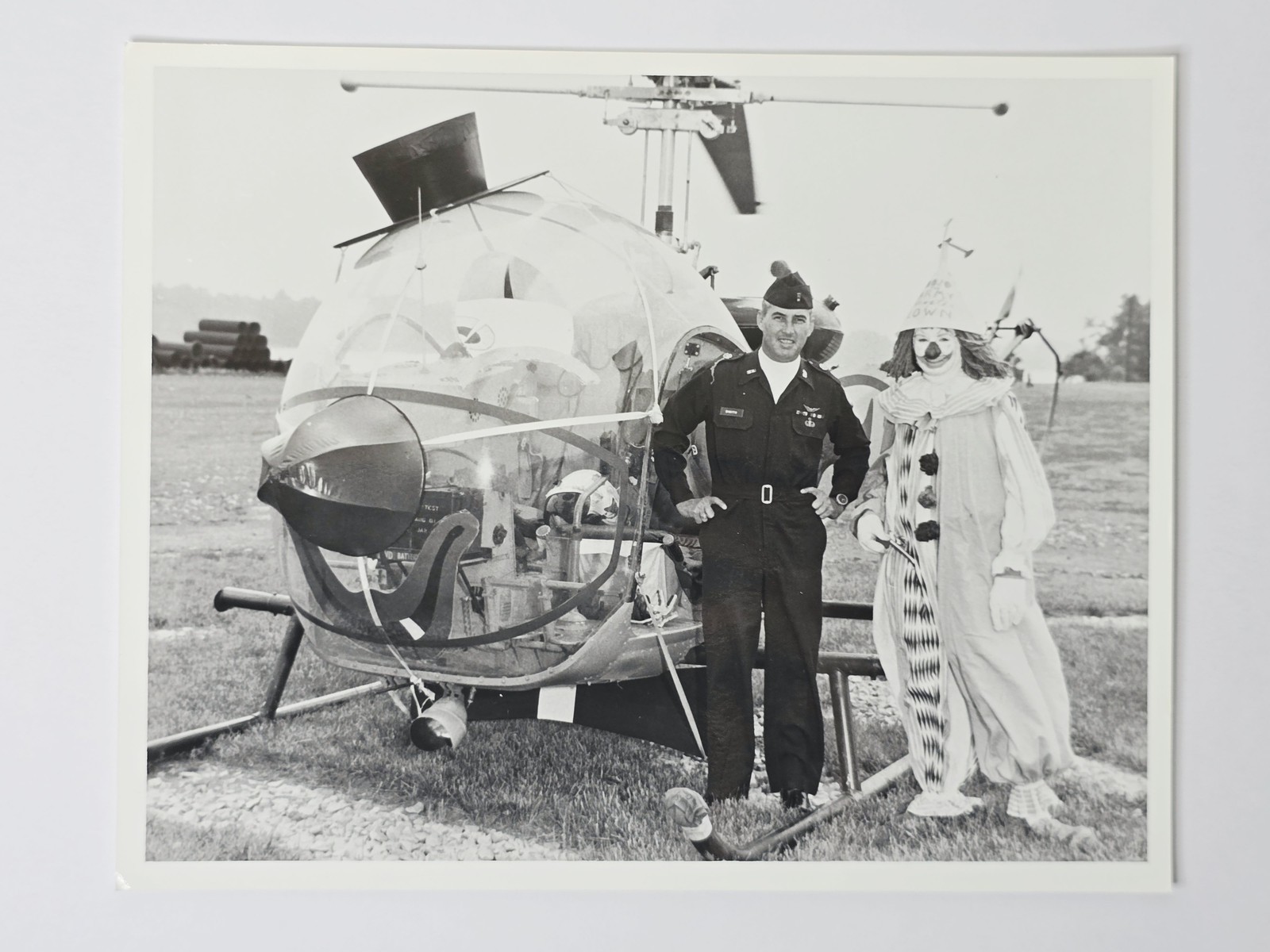 U.S. Army Bozo Clown Helicopter Harry Smith St Louis 1962 8x10 Archive Photo