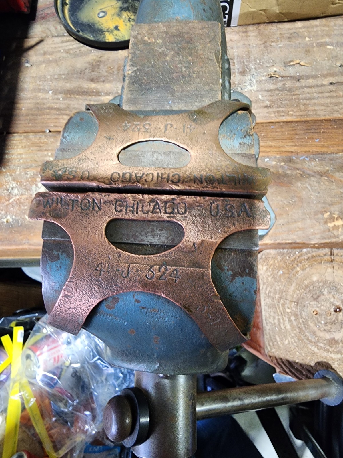 RARE Vintage Wilton Chicago USA Bench Vise w/ Original Brass Jaw Covers