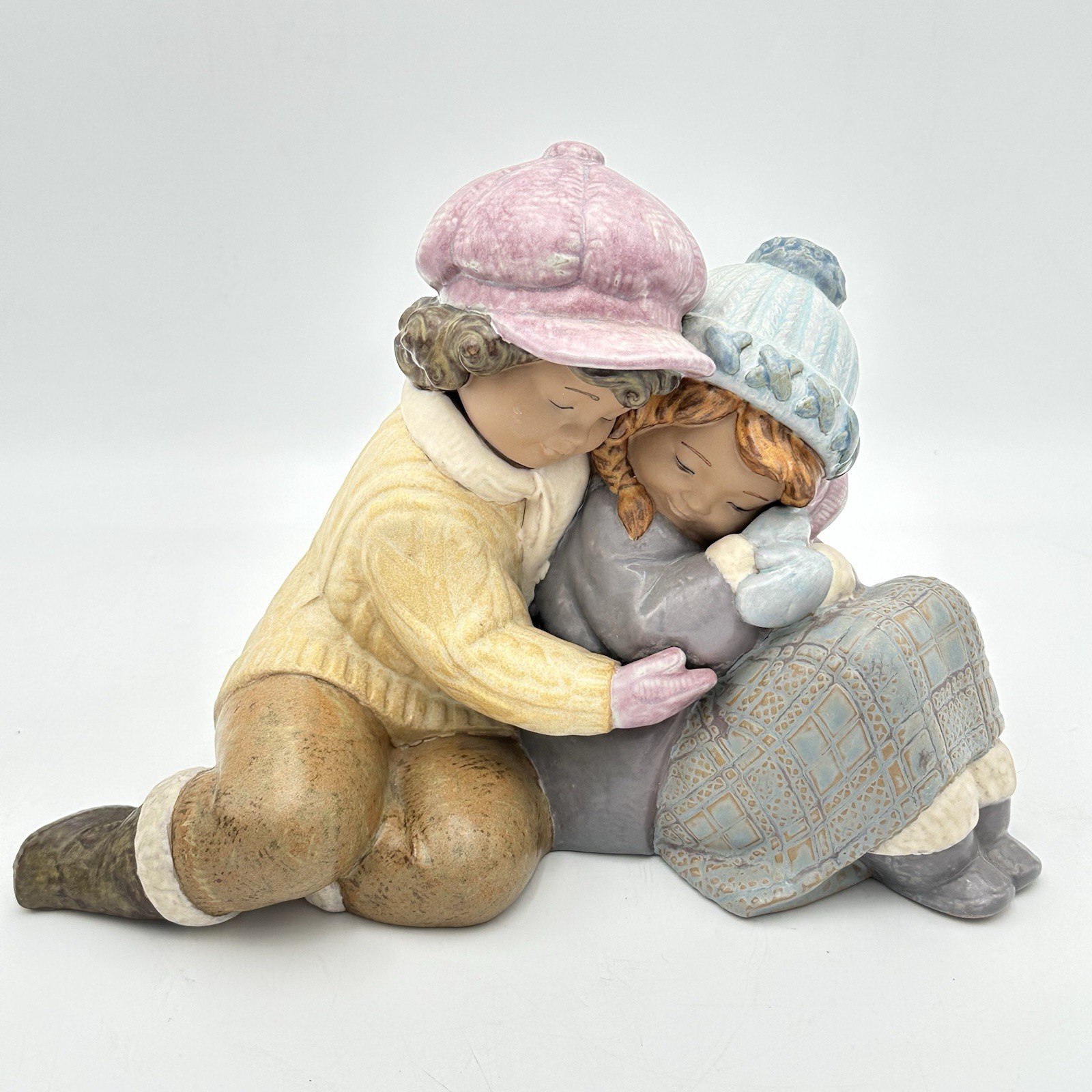 Lladro 12441 A Sweet Gesture Mint Condition Beautiful RARE