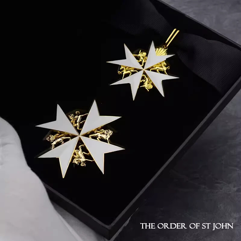 2pcs UK Knights Commander\'s Cross Medals The Order of St. John with Box Replica