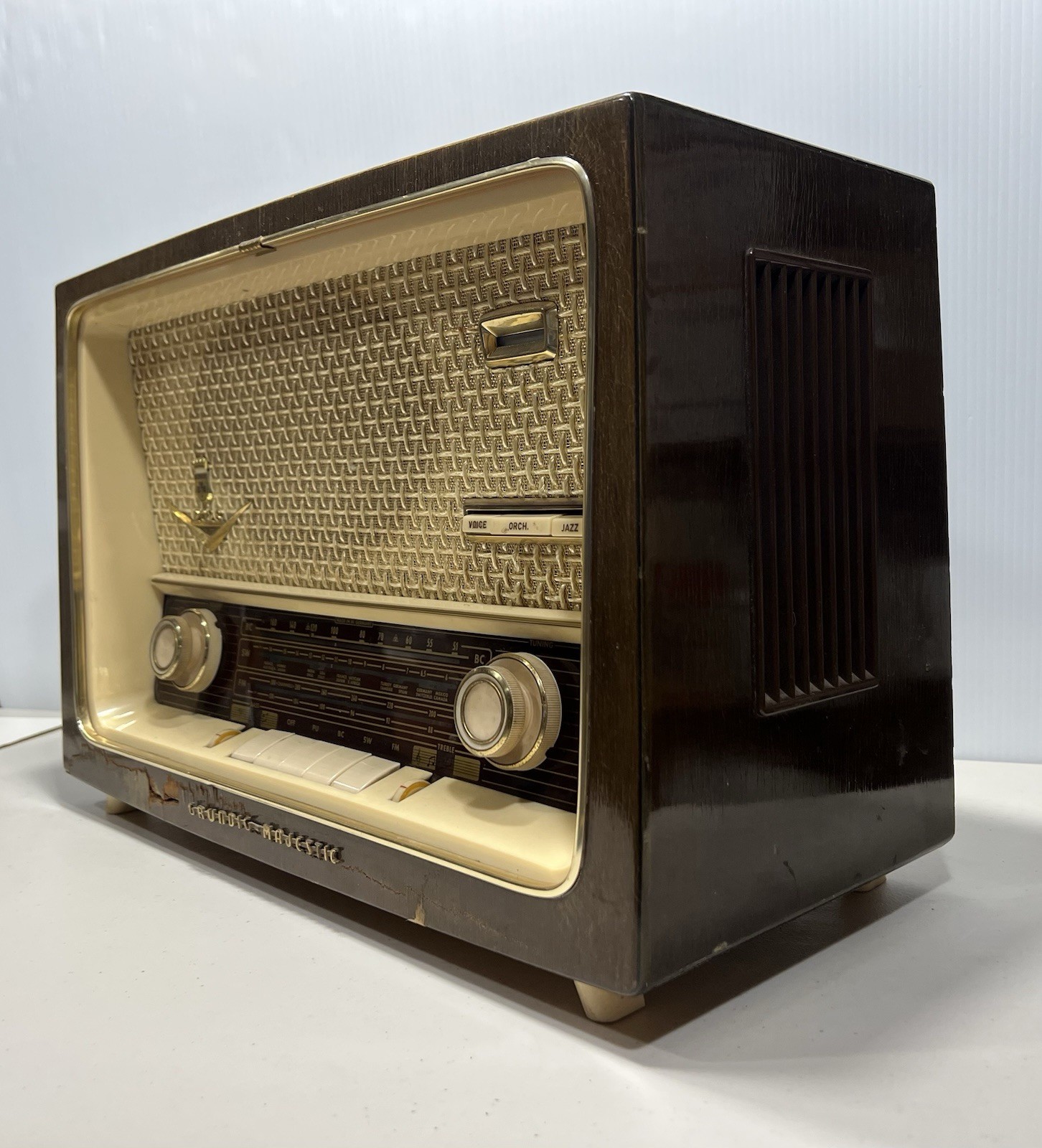 Vintage Grundig Majestic 2028 U Tube Radio AM FM SW West Germany For Repair
