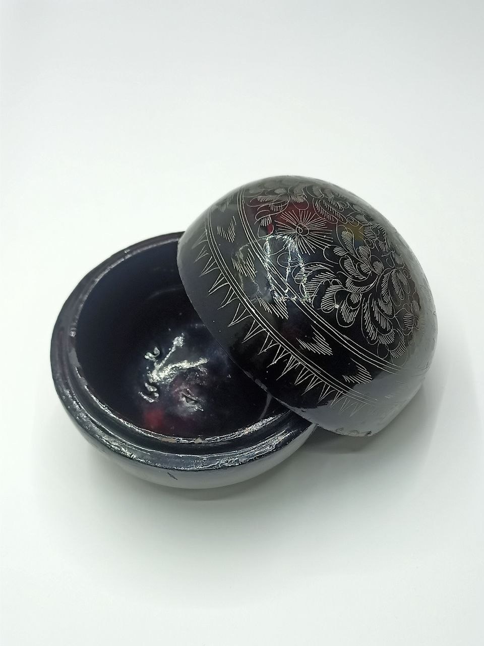 Vintage USSR Wooden Trinket Box 1970s Handmade Hand Painted Lacquer Round 4\
