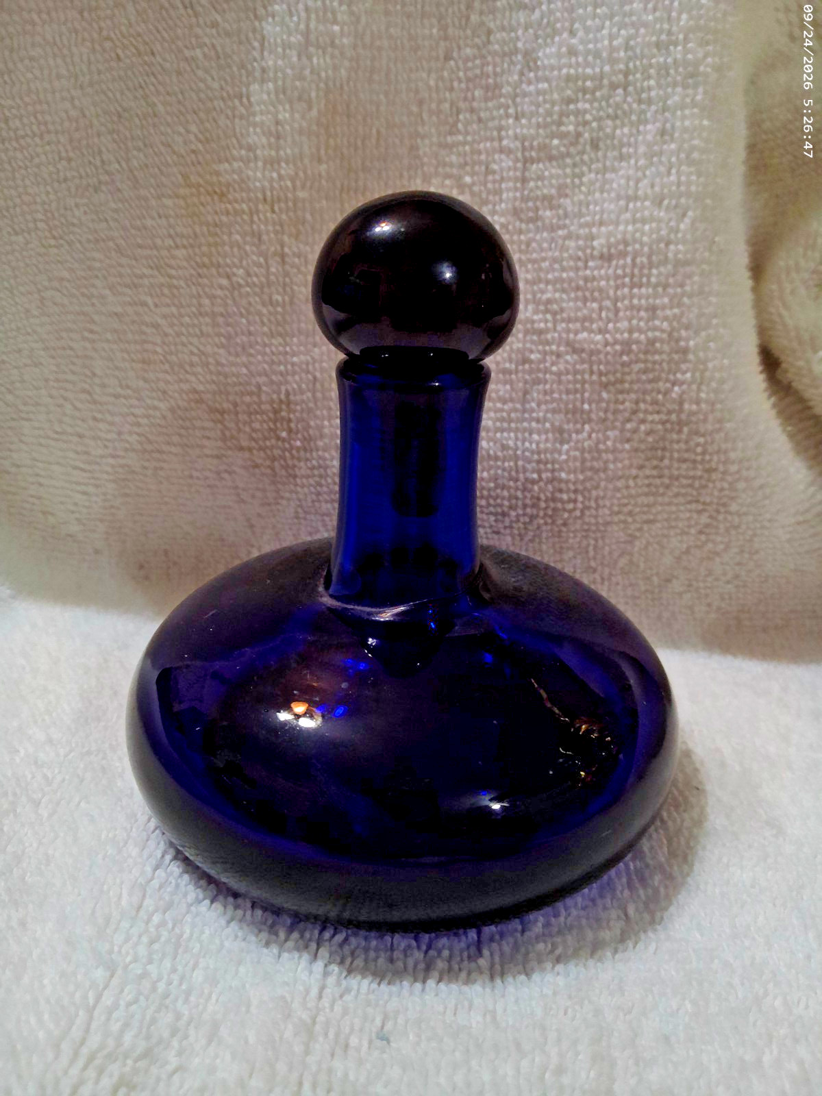 Vintage Dark Cobalt Blue Glass Perfume Apothecary Bottle w/ Mushroom Stopper