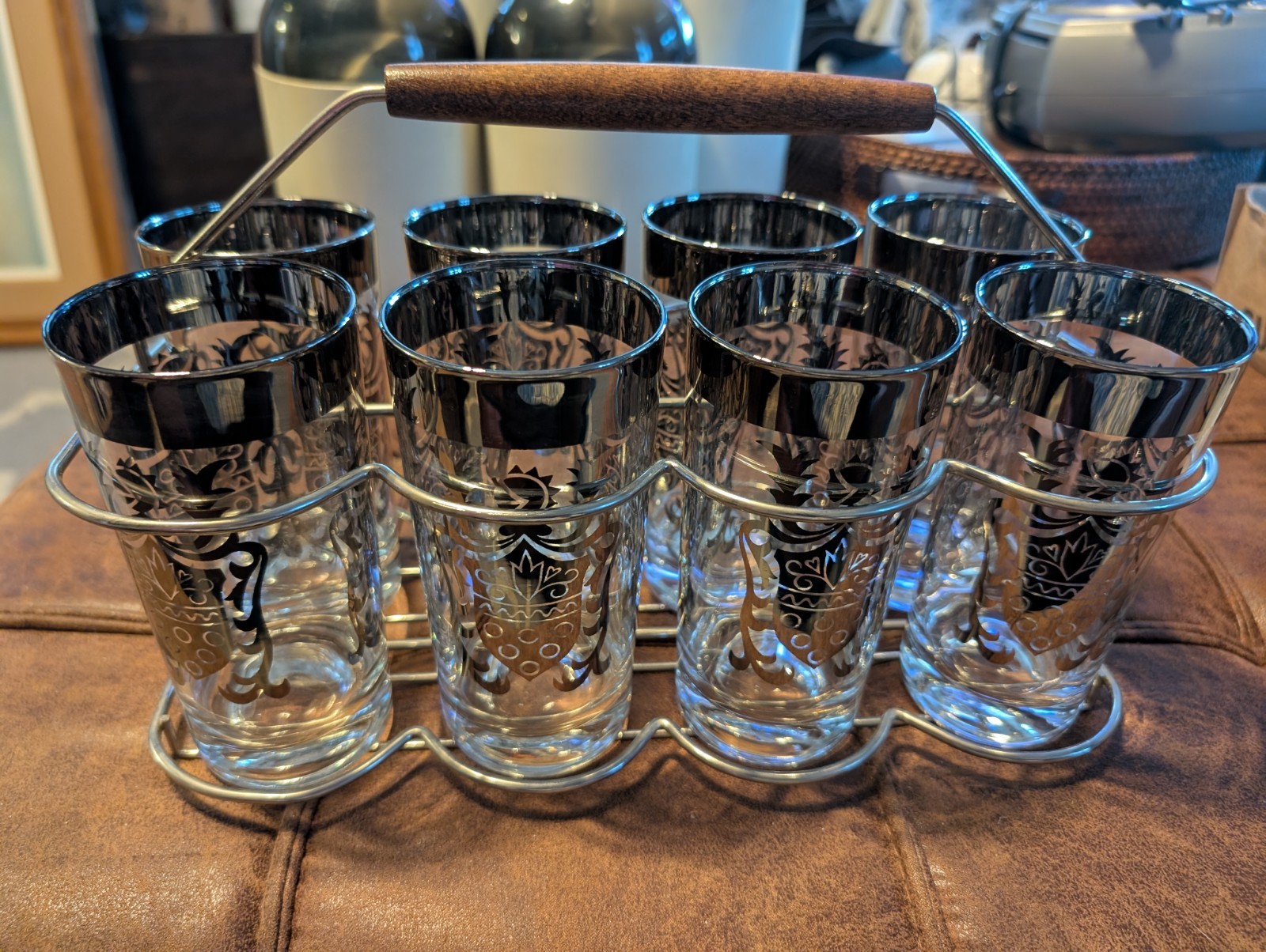 8 Vth MCM Kimiko Silver Guardian Crest Highball Glasses Barware Knight W/Holder 8 Vth MCM Kimiko Silver Guardian Crest Highball Glasses Barware Knight W/Holder