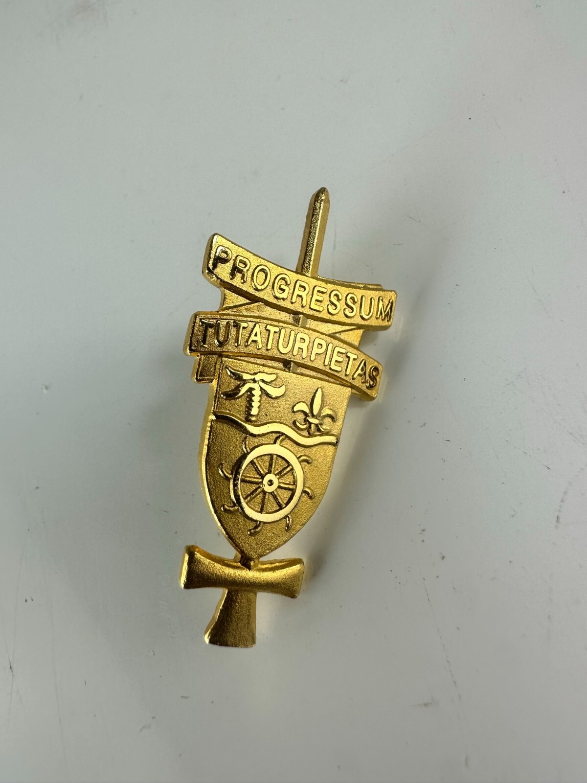 VTG Gold Tone Collectible Progressum Tutatur Pietas Saint Catherine Lapel Pin
