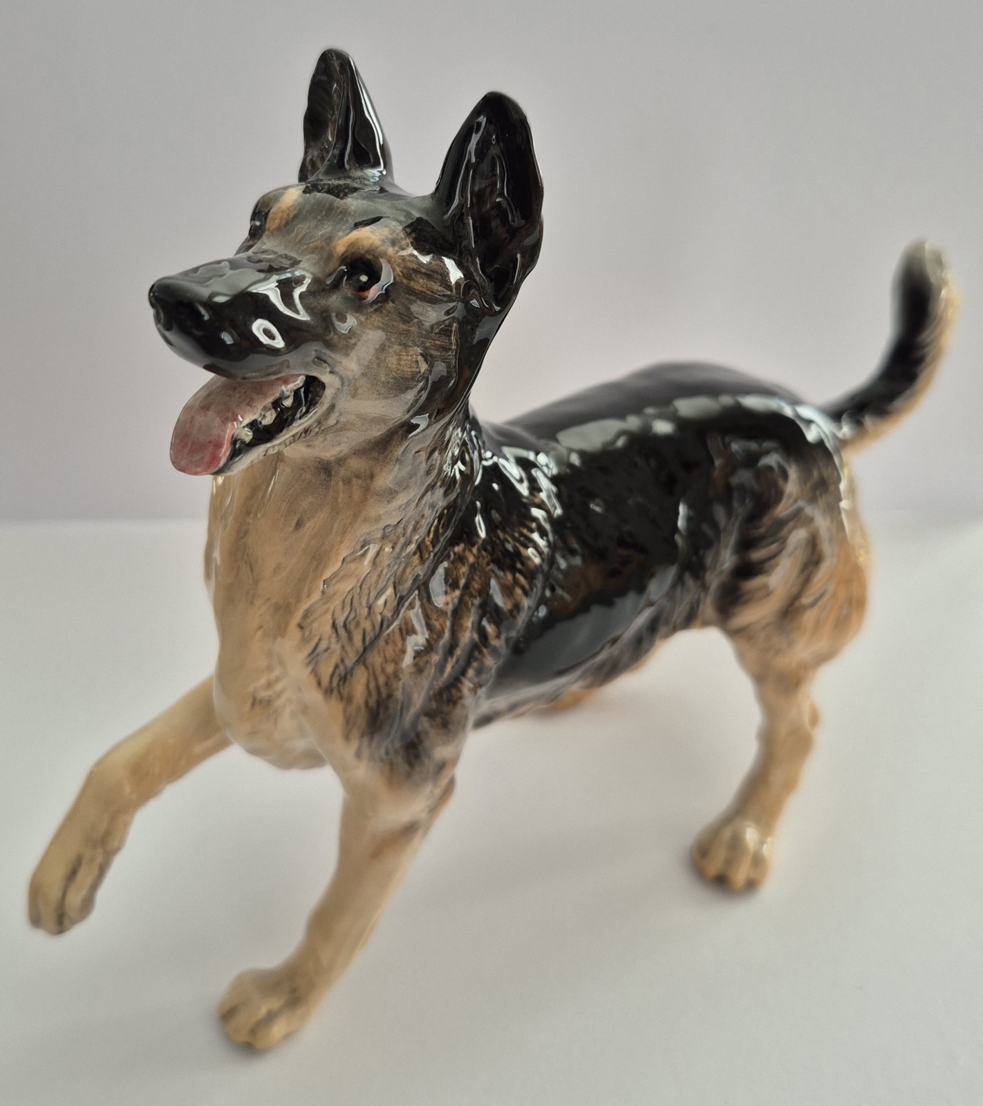 Royal Doulton DA103 Alsatian German Shepherd Dog Figurine Standing Vintage