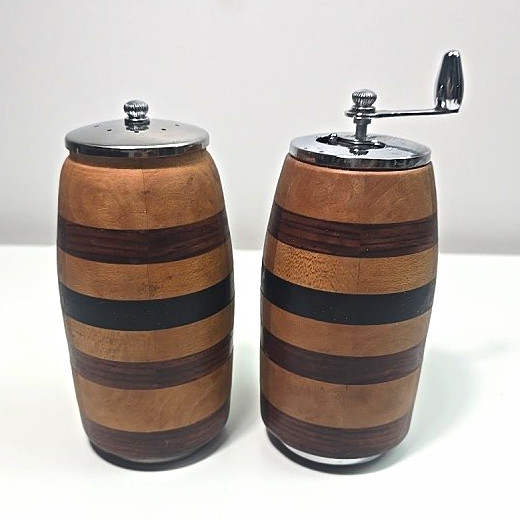 Vintage Olde Thompson Wooden Barrel Salt Shaker & Pepper Mill Grinder Set