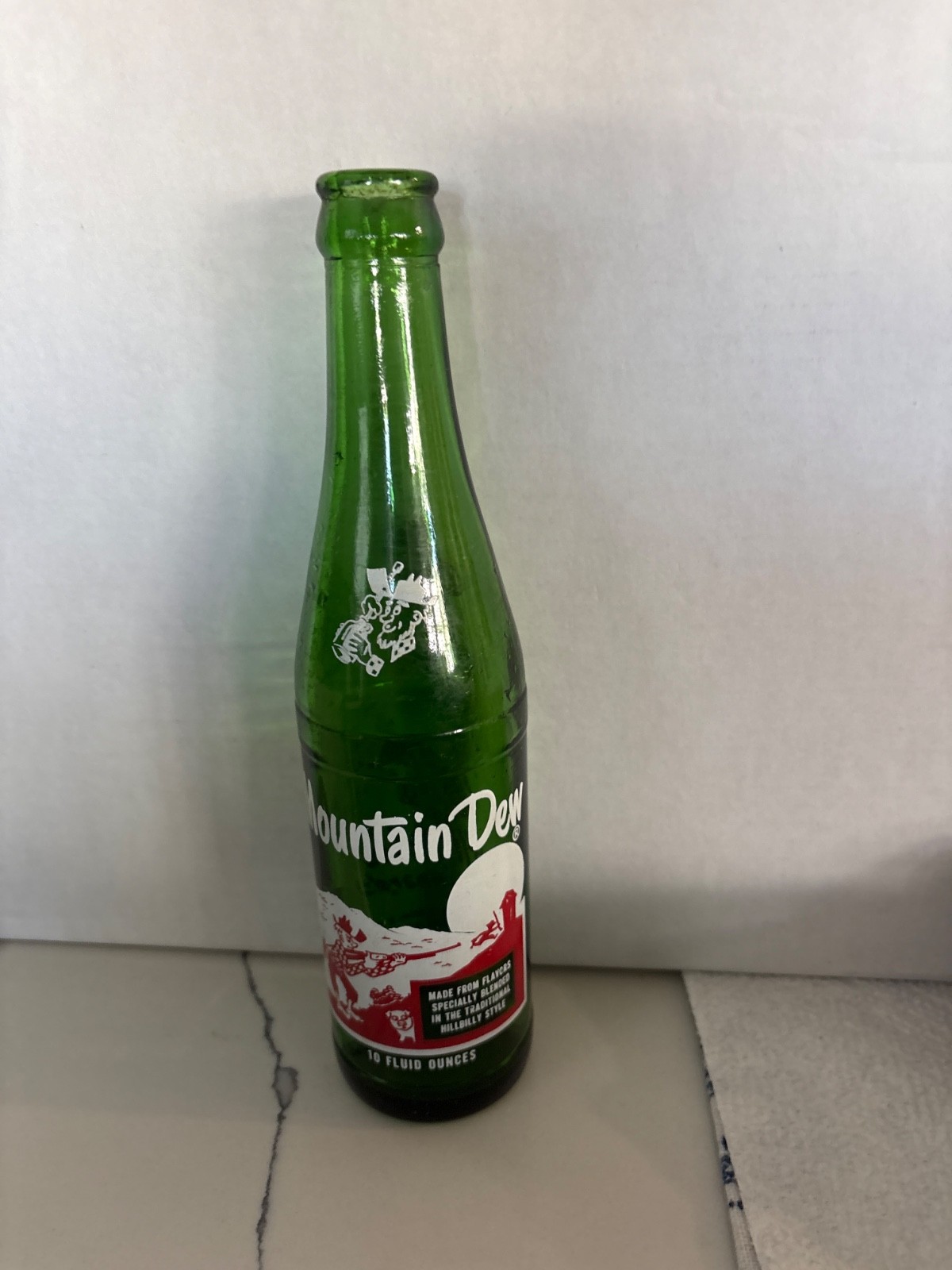 Mountain Dew Vintage Green Glass Bottle 10 fl oz “It’ll Tickle Your Innards”