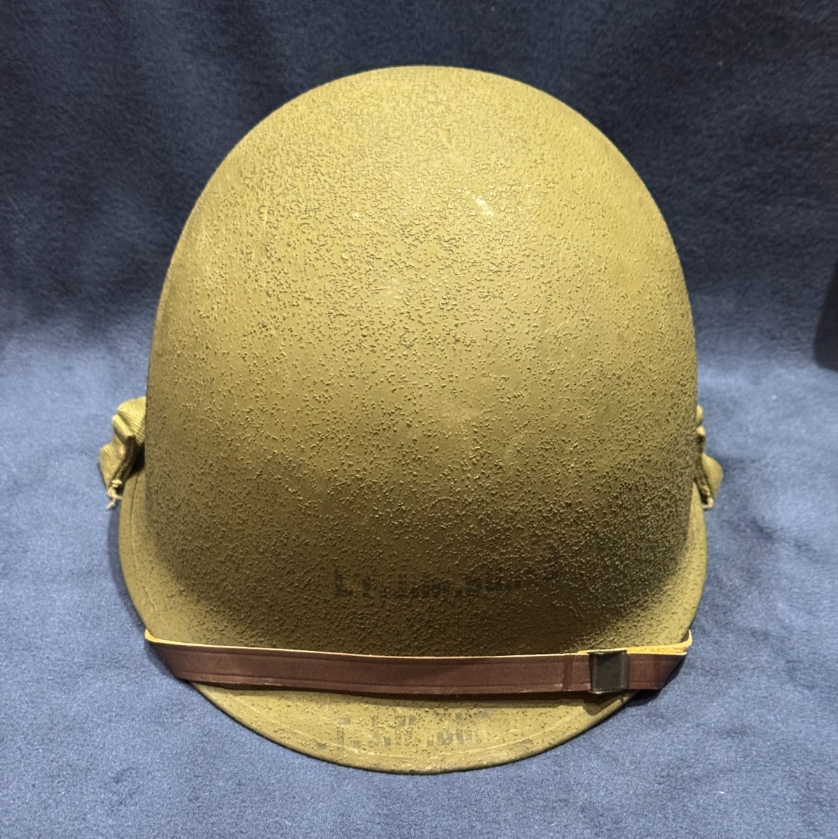 WWII/2 US M-1 HELMET FRONT SEAM W/ LINER US NAVY ISSUE NAMED WWII/2 US M-1 HELMET FRONT SEAM W/ LINER US NAVY ISSUE NAMED