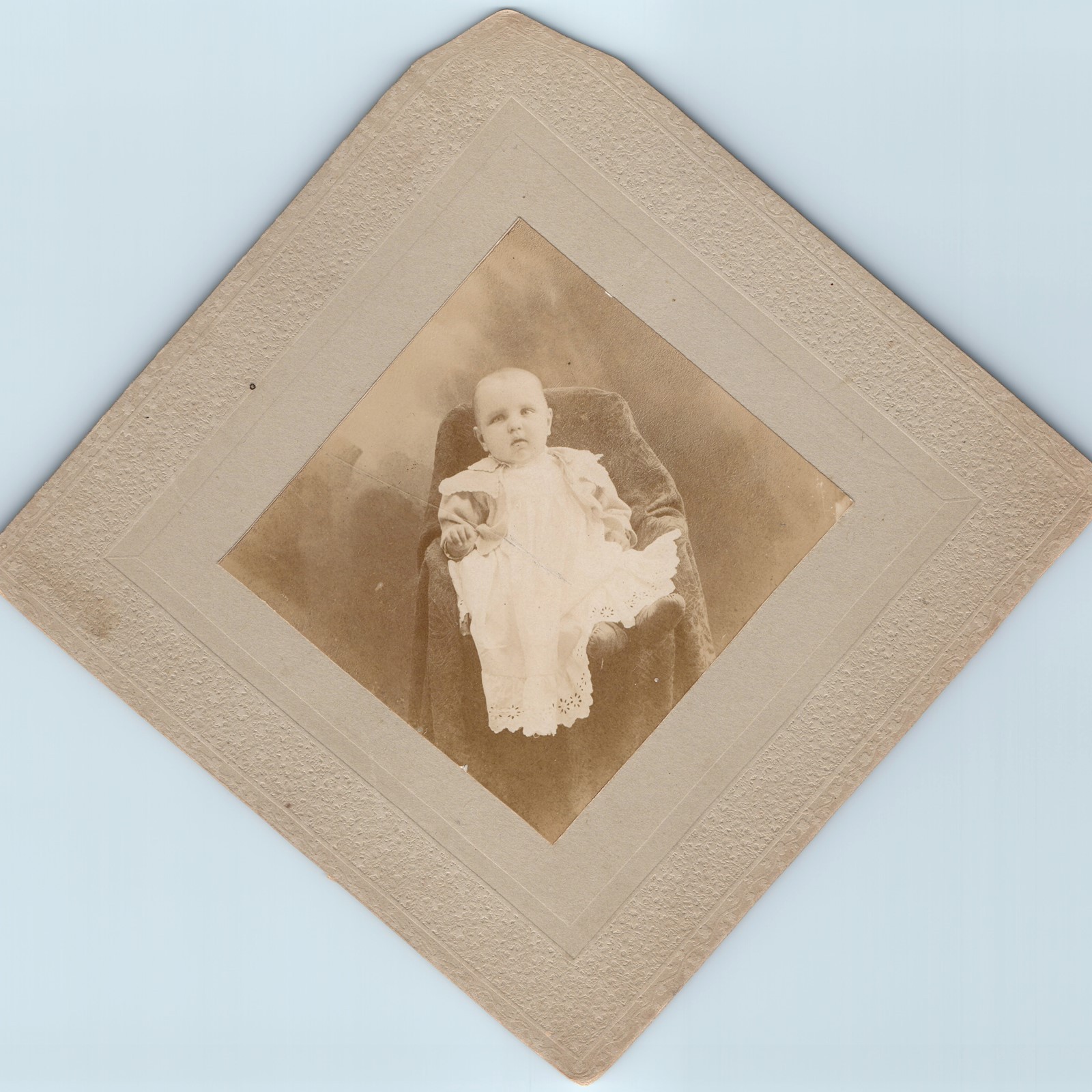 c1900s Cute Baby Infant Christening Gown Cabinet Card Photo Baptism Diamond 8W