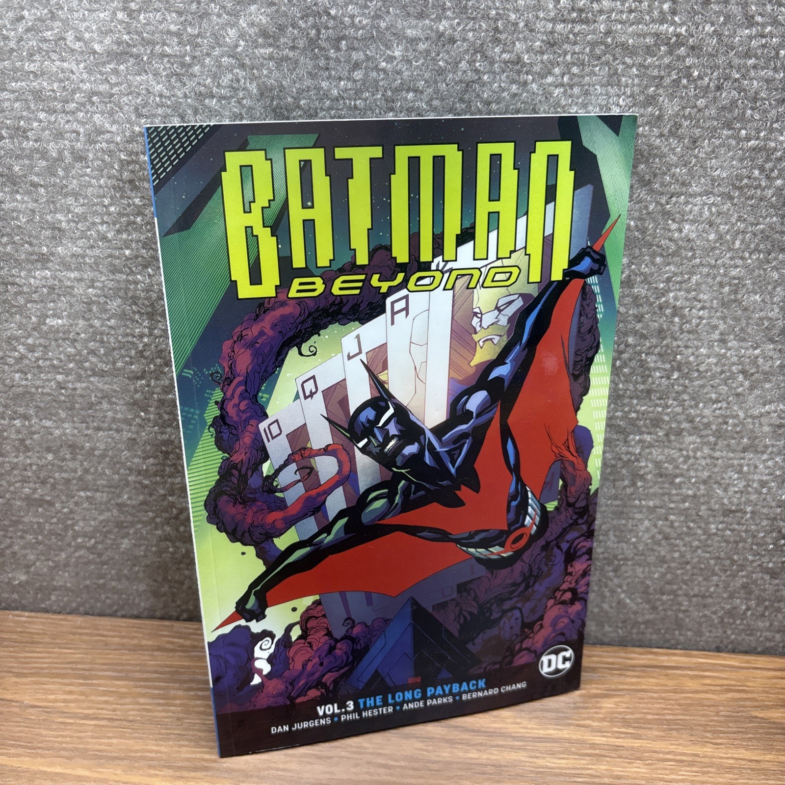 Batman Beyond Vol. 3: The Long Payback Batman Beyond Vol. 3: The Long Payback