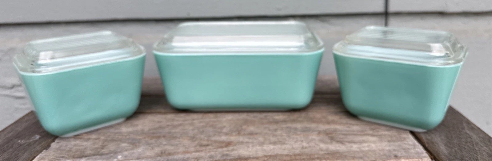 Vintage 1950s Pyrex Robin Egg Blue Refrigerator Set With Lids 6 Pieces 502 & 501