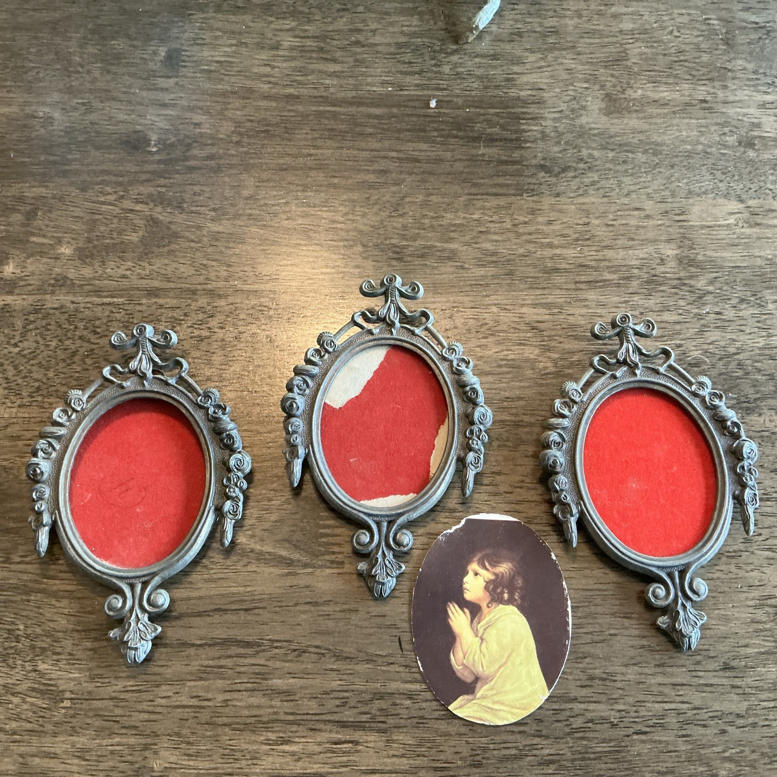 Set Of 3 Vintage Made In Italy Oval Brass Picture Frames Small 6.5” X 4” - Used