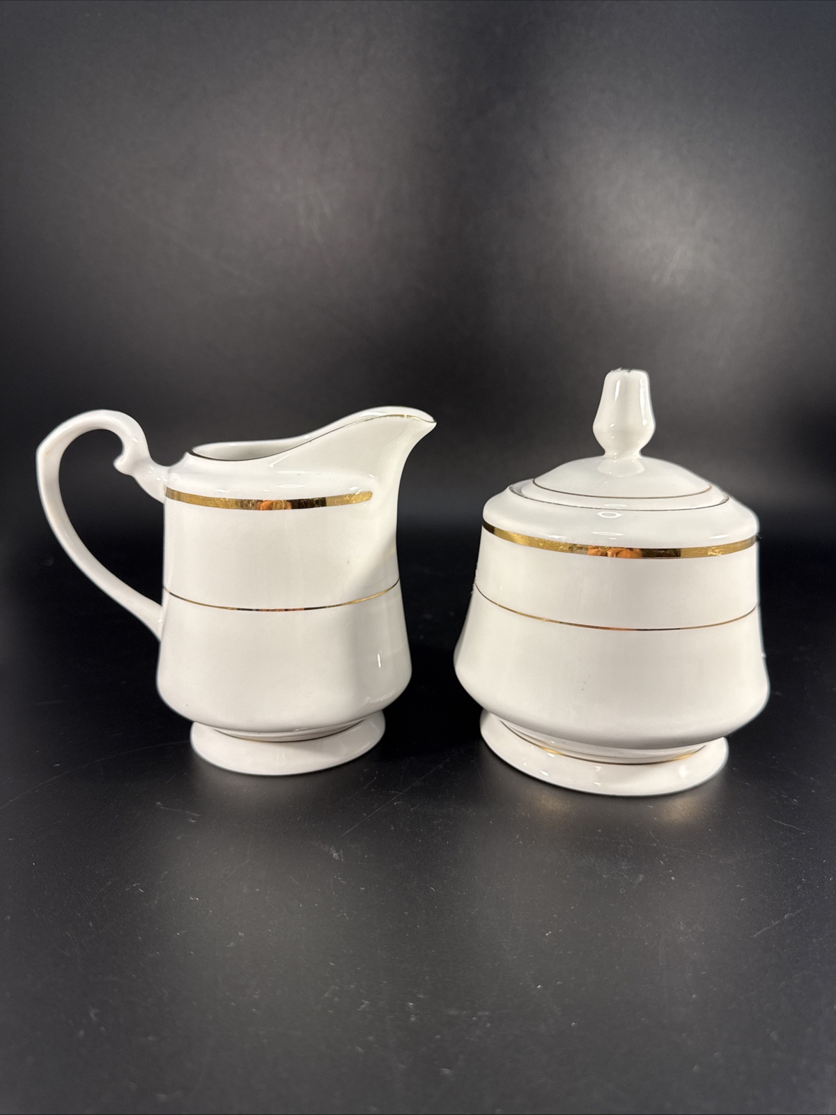 Vintage ROYAL MAJESTIC Fine China Sugar Bowl Creamer D'OR 011 Gold Trim