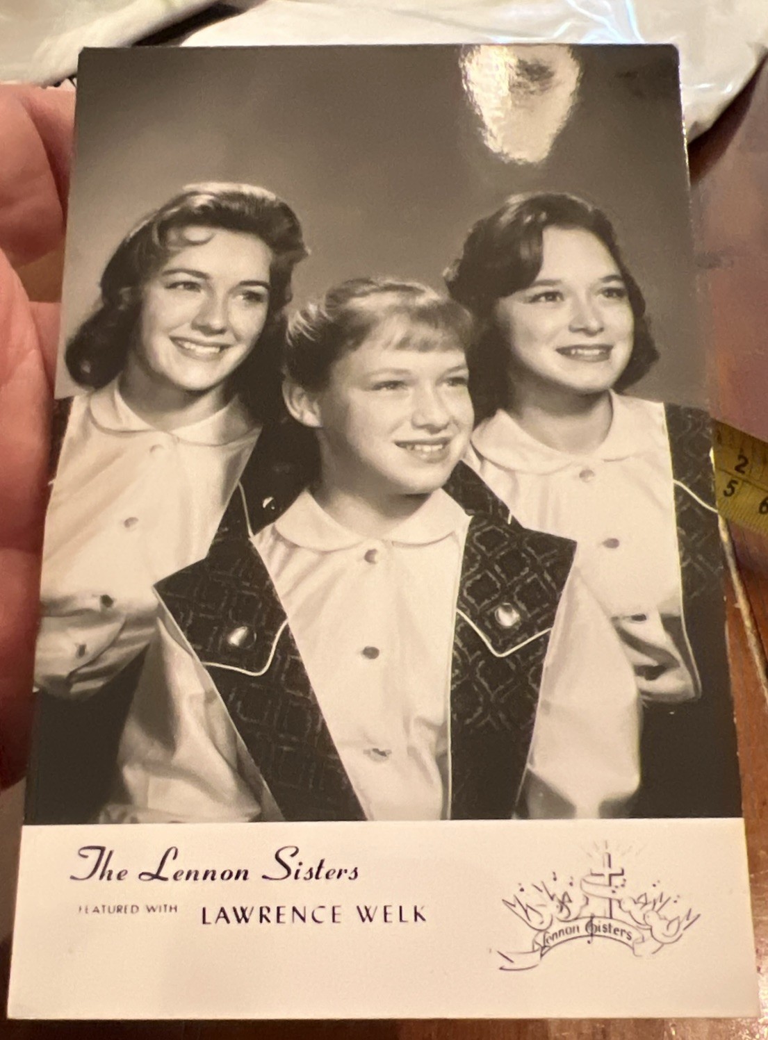 THE LENNON SISTERS OF THE LAWRENCE WELK SHOW  POSTCARD 5.5x4.5 PROTECTIVE CASE