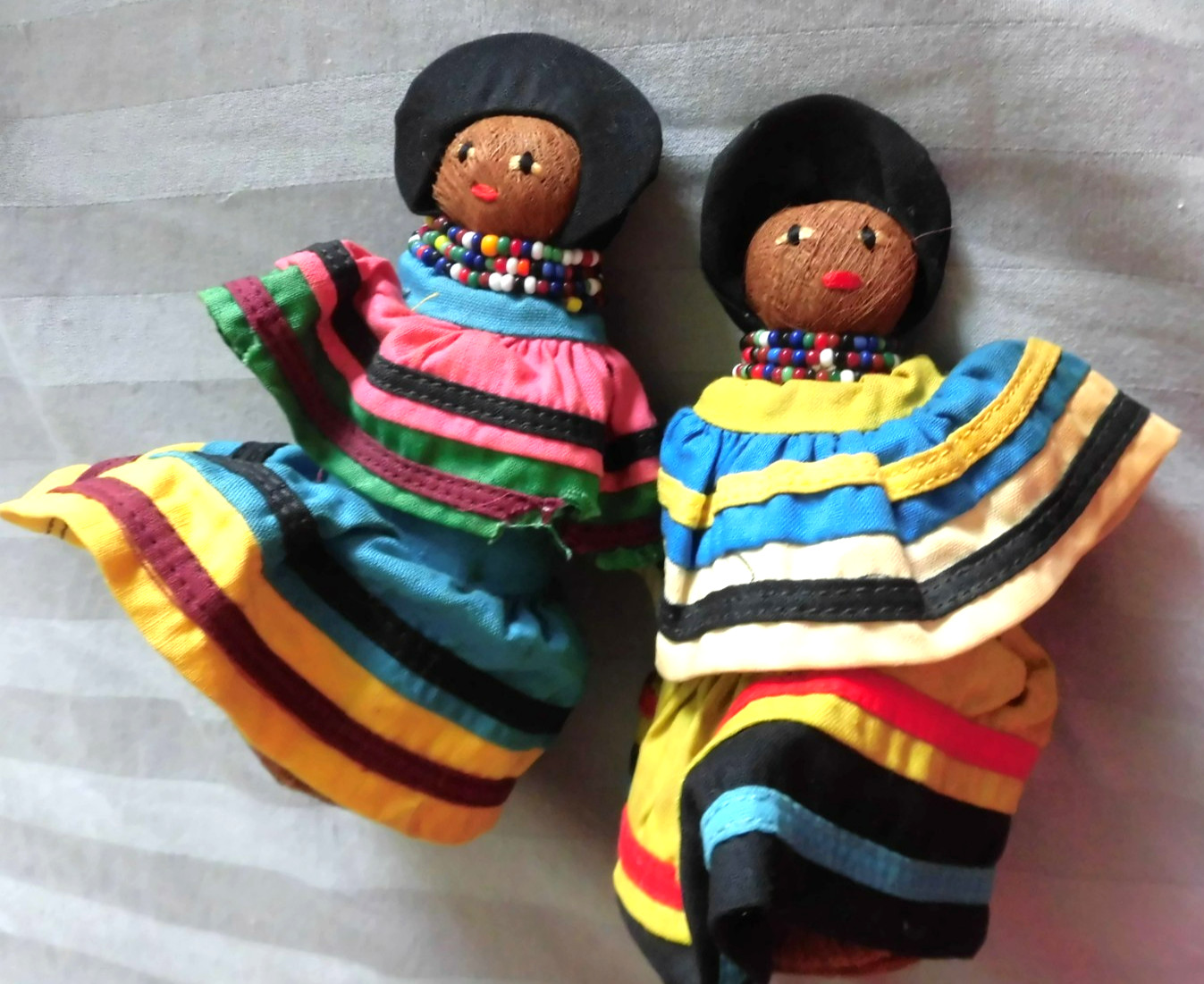 Vintage Seminole FOLKART handcrafted 2 dolls intricate costumes w/ bead strands Vintage Seminole FOLKART handcrafted 2 dolls intricate costumes w/ bead strands