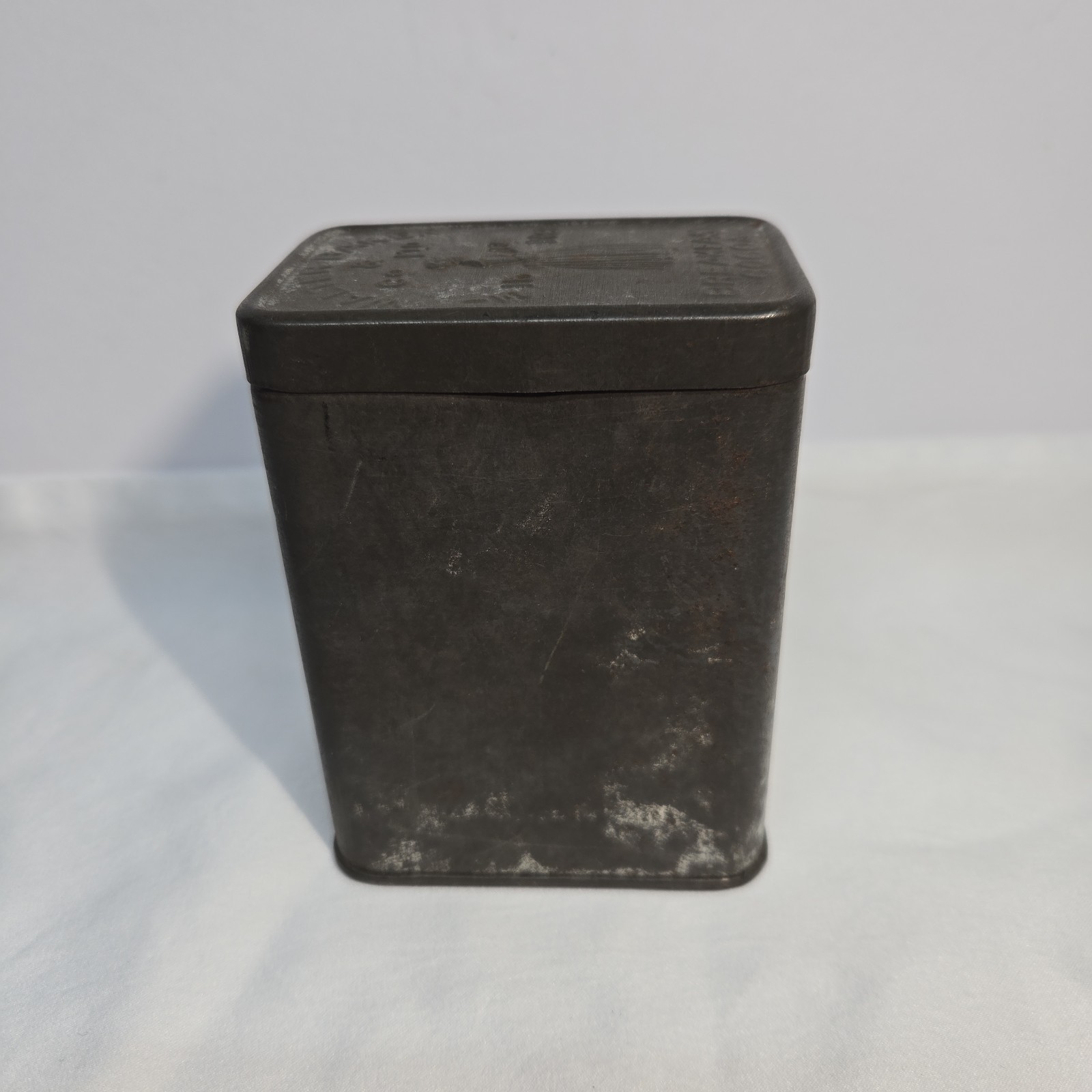 Vintage Walter Baker & Co. Ltd Breakfast Cocoa Tin 1/2 Lb Rectangular with Lid Vintage Walter Baker & Co. Ltd Breakfast Cocoa Tin 1/2 Lb Rectangular with Lid