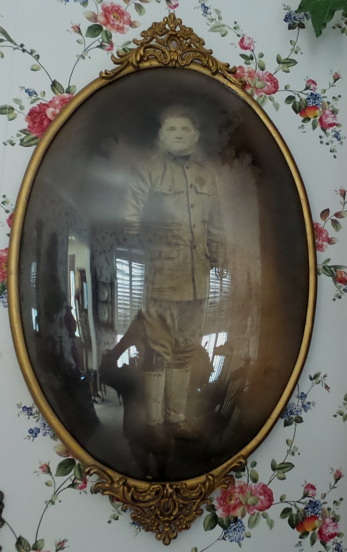Antique WW1 American Soldier Tin Gold Ornate Frame Convex Glass 24\