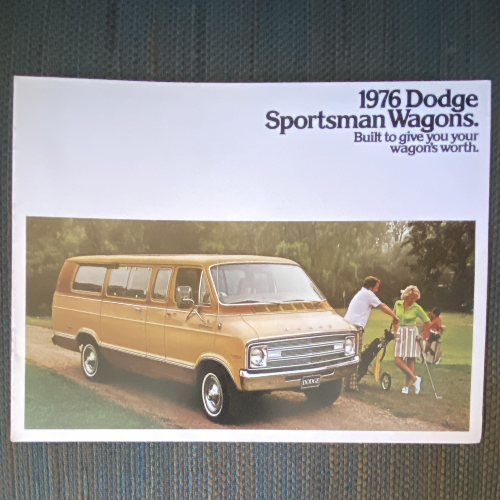 1976 Dodge Van Sportsman Wagons, Sales Brochure 76 1976 Dodge Van Sportsman Wagons, Sales Brochure 76
