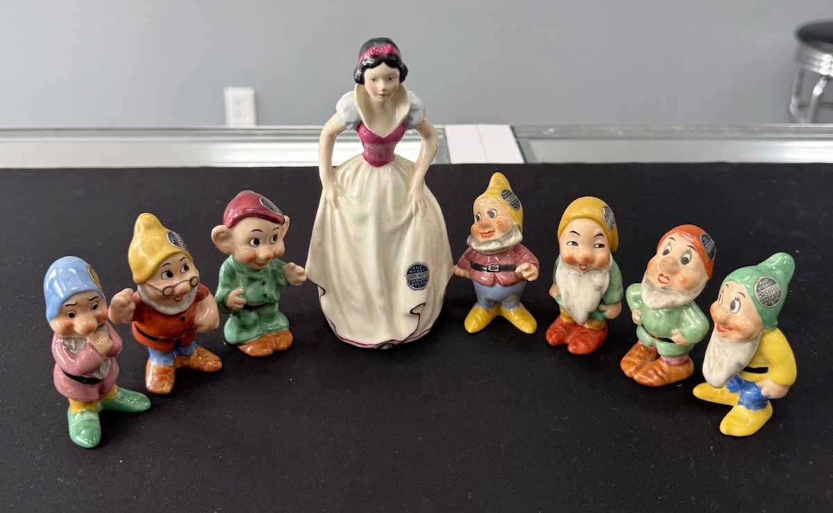 Rare Goebel Germany Disney Snow White & Seven Dwarfs Porcelain Figurines Set