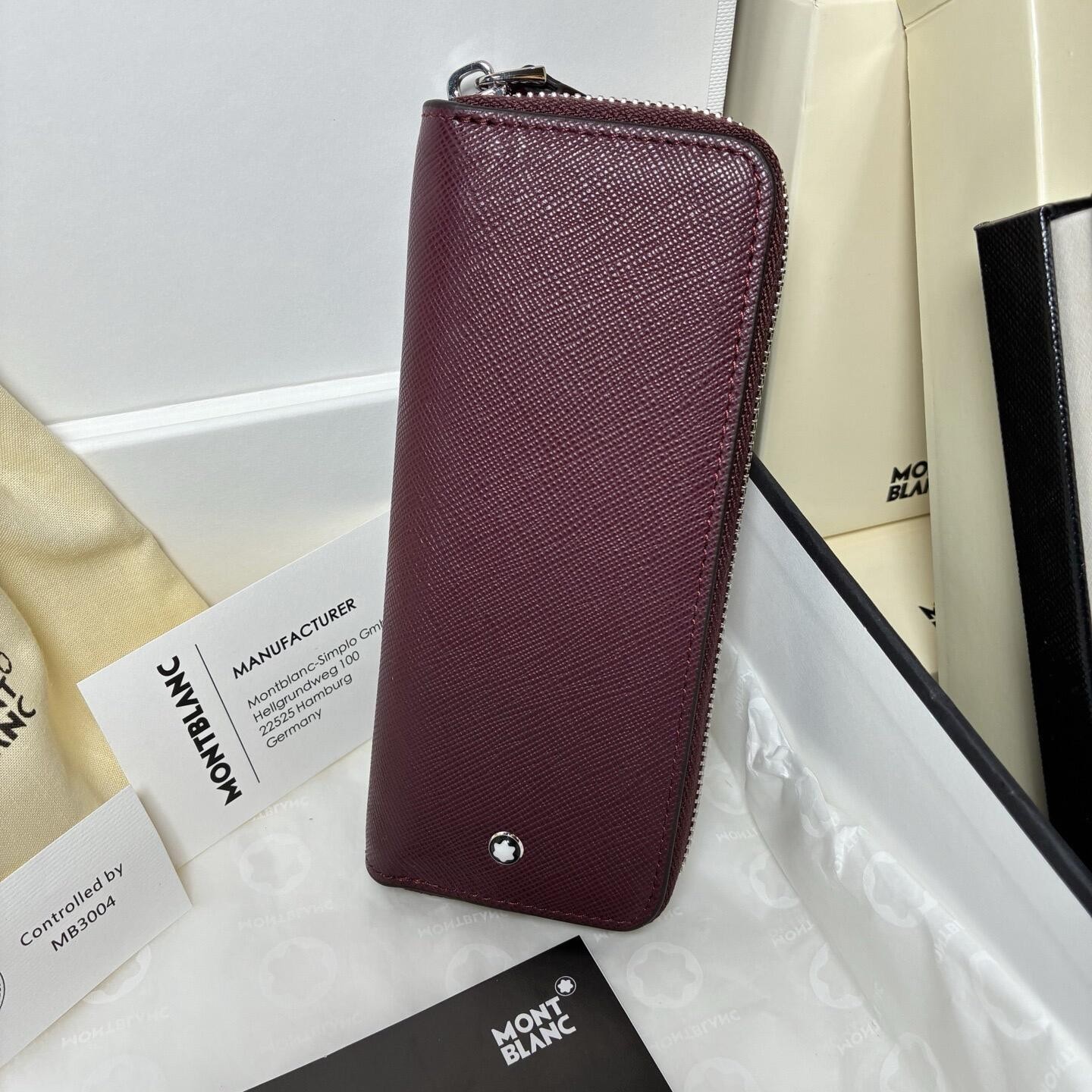 Montblanc Classic Bordeaux Red Leather 2-Pen Leather Pen Zip Case