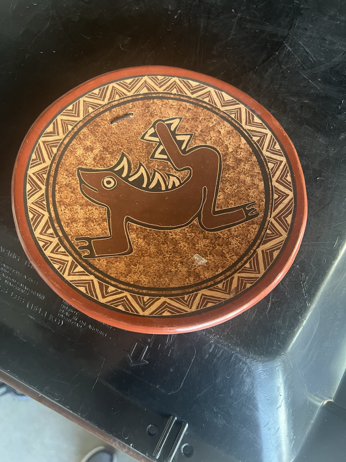 Iguana pottery dish Handcrafted from Costa Rica Iguana pottery dish Handcrafted from Costa Rica
