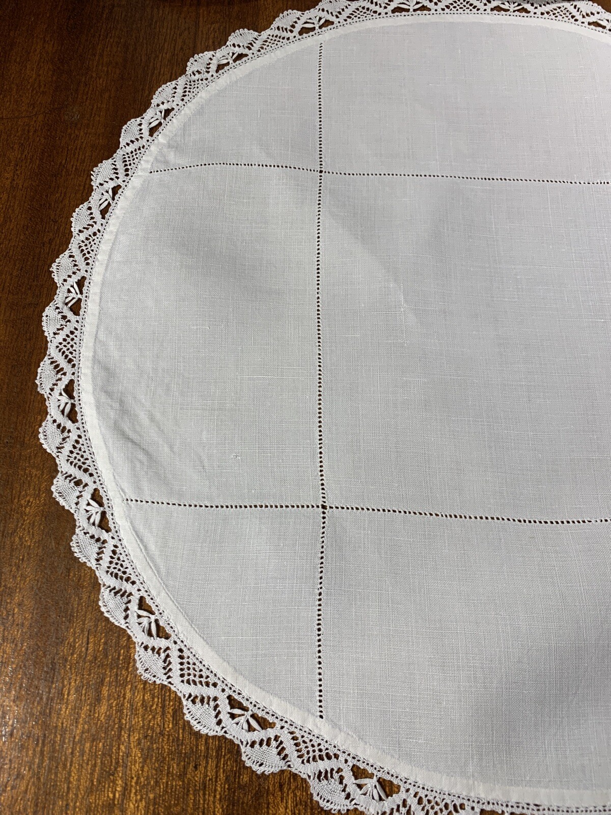 Antique Delicate Linen Centerpiece  Bobbin Lace Teatime~