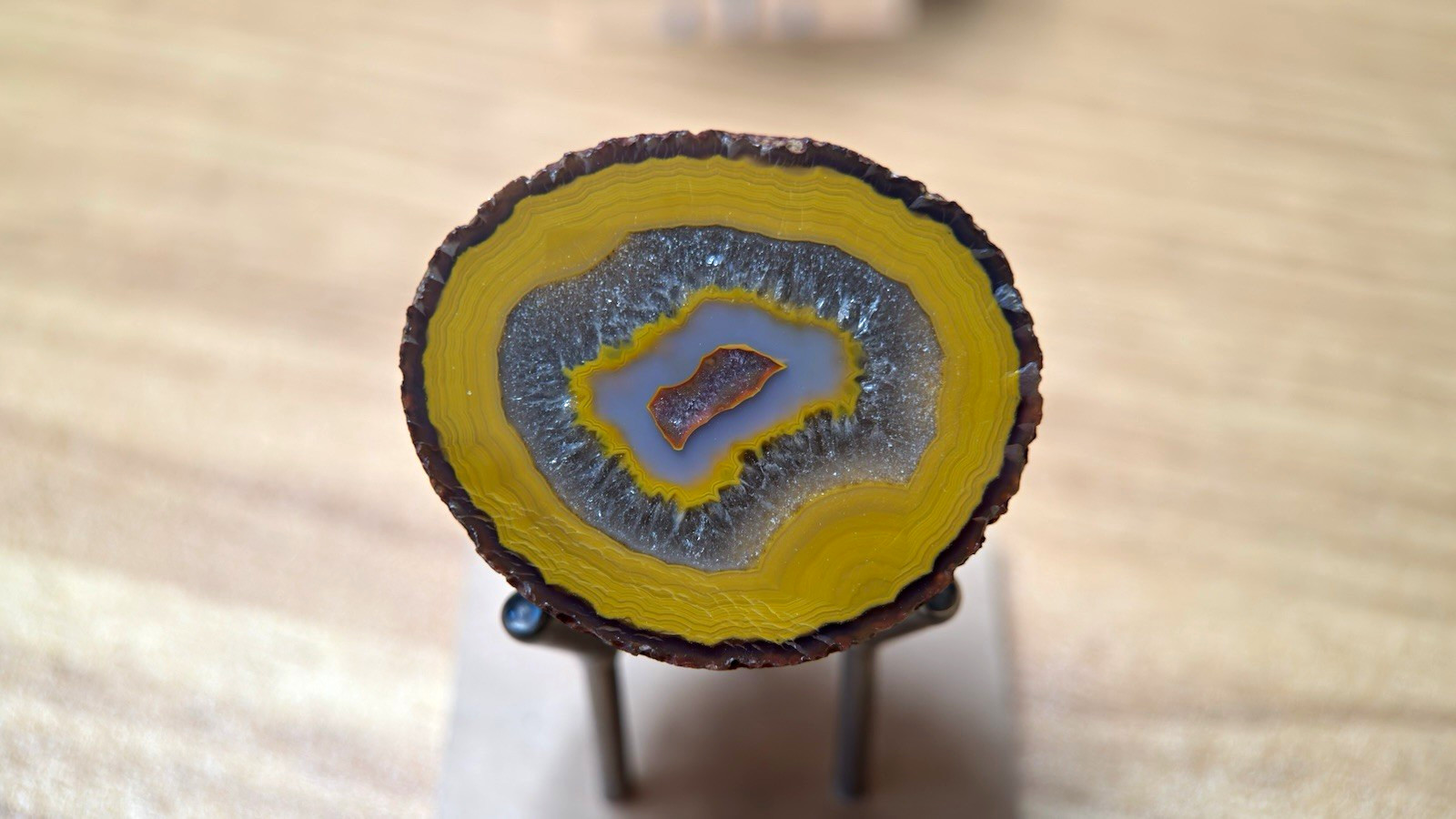 Polished Chinese fighting blood agate