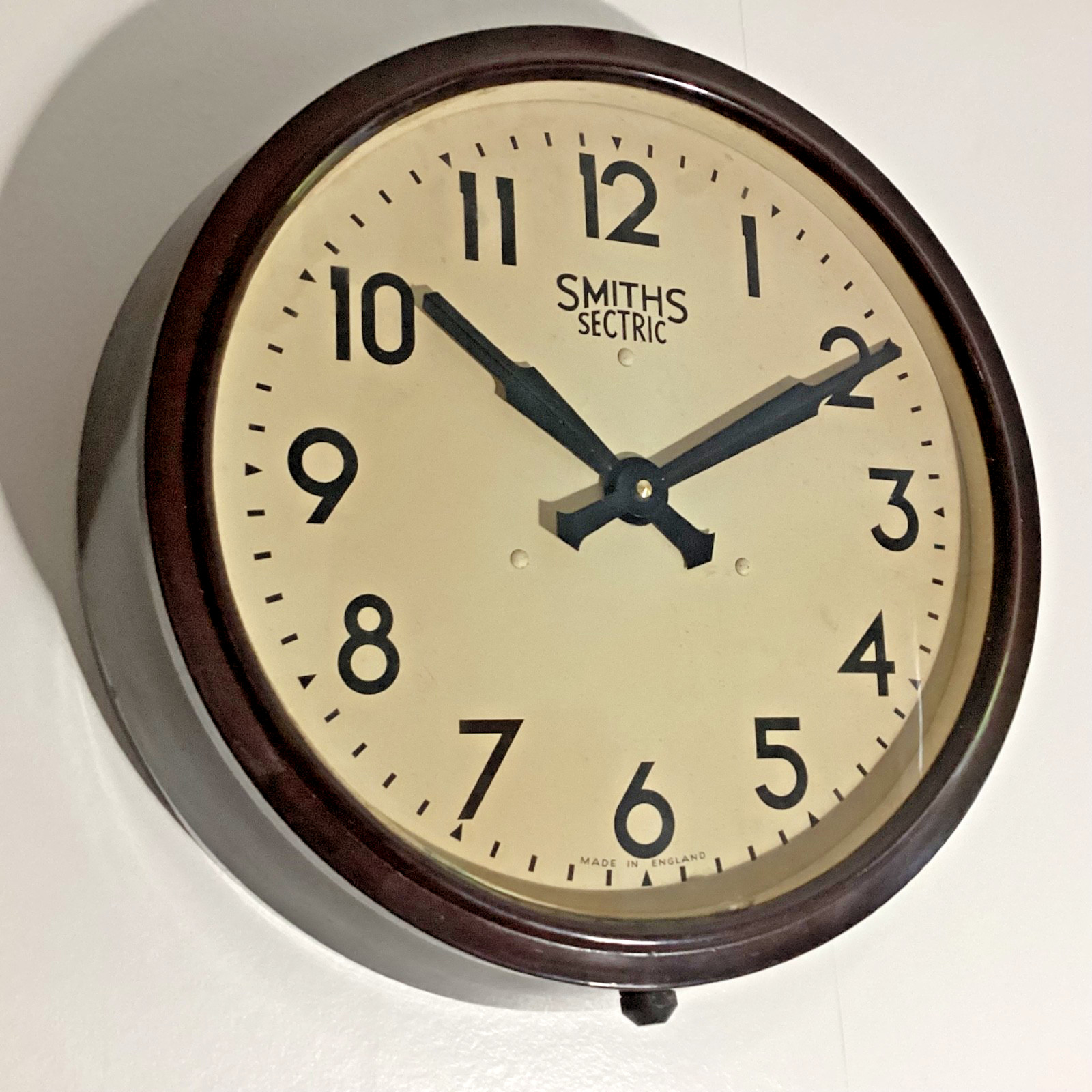 Large 1950s SMITHS SECTRIC Vintage Station Industrial Bakelite Wall Clock 14.5”