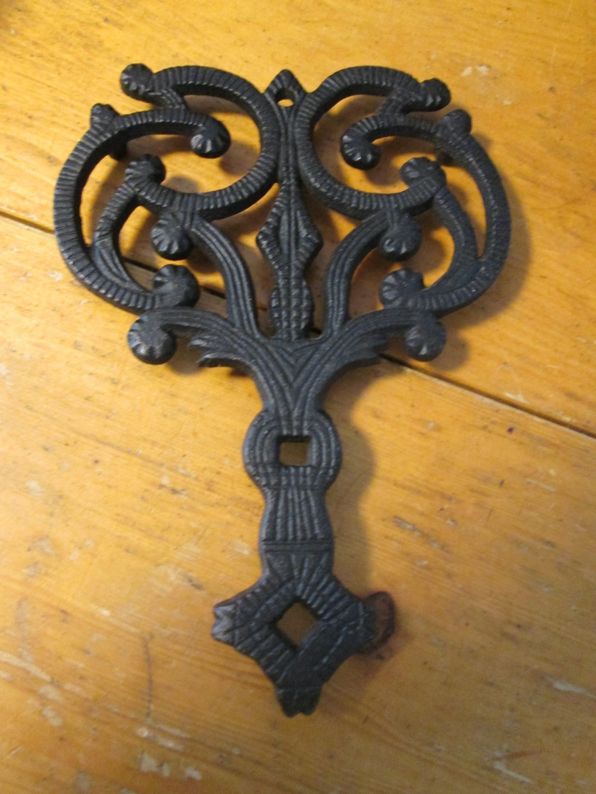 Vintage MCM Cast Iron Trivet Stamped JZH 1949. Made in USA 9\