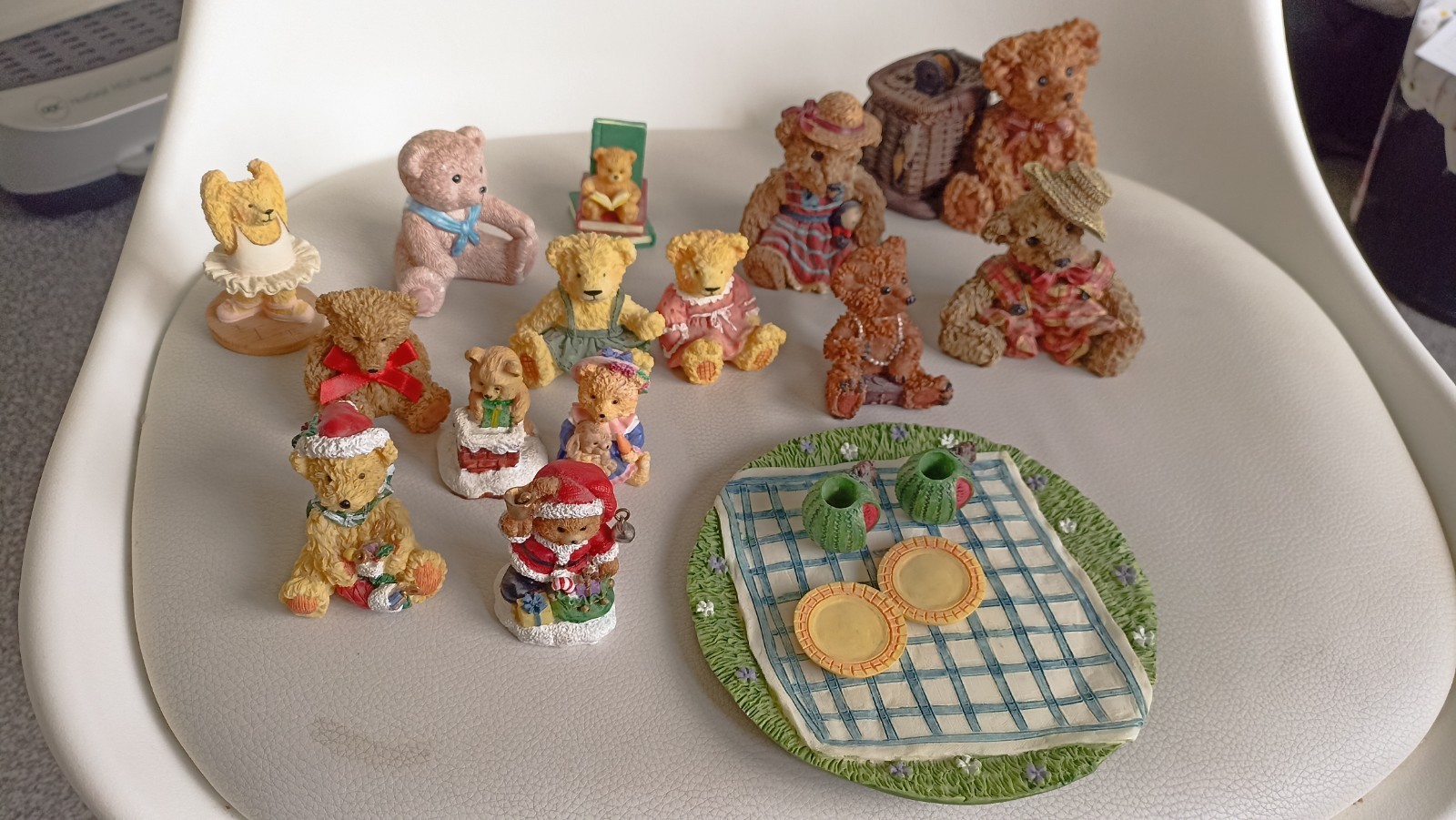 Vintage Teddy Bear Figurines Job Lot Set of 7 Resin Bears Collectable Ornaments Vintage Teddy Bear Figurines Job Lot Set of 7 Resin Bears Collectable Ornaments