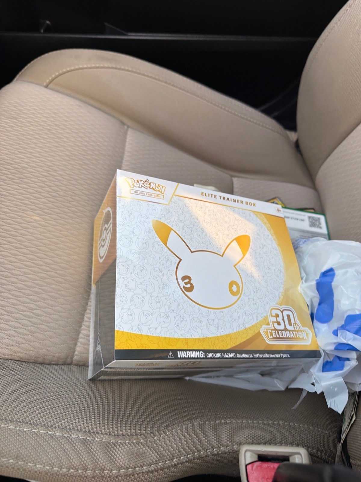 Élite Trainer Box 30th Aniversario Pokemon Card Game