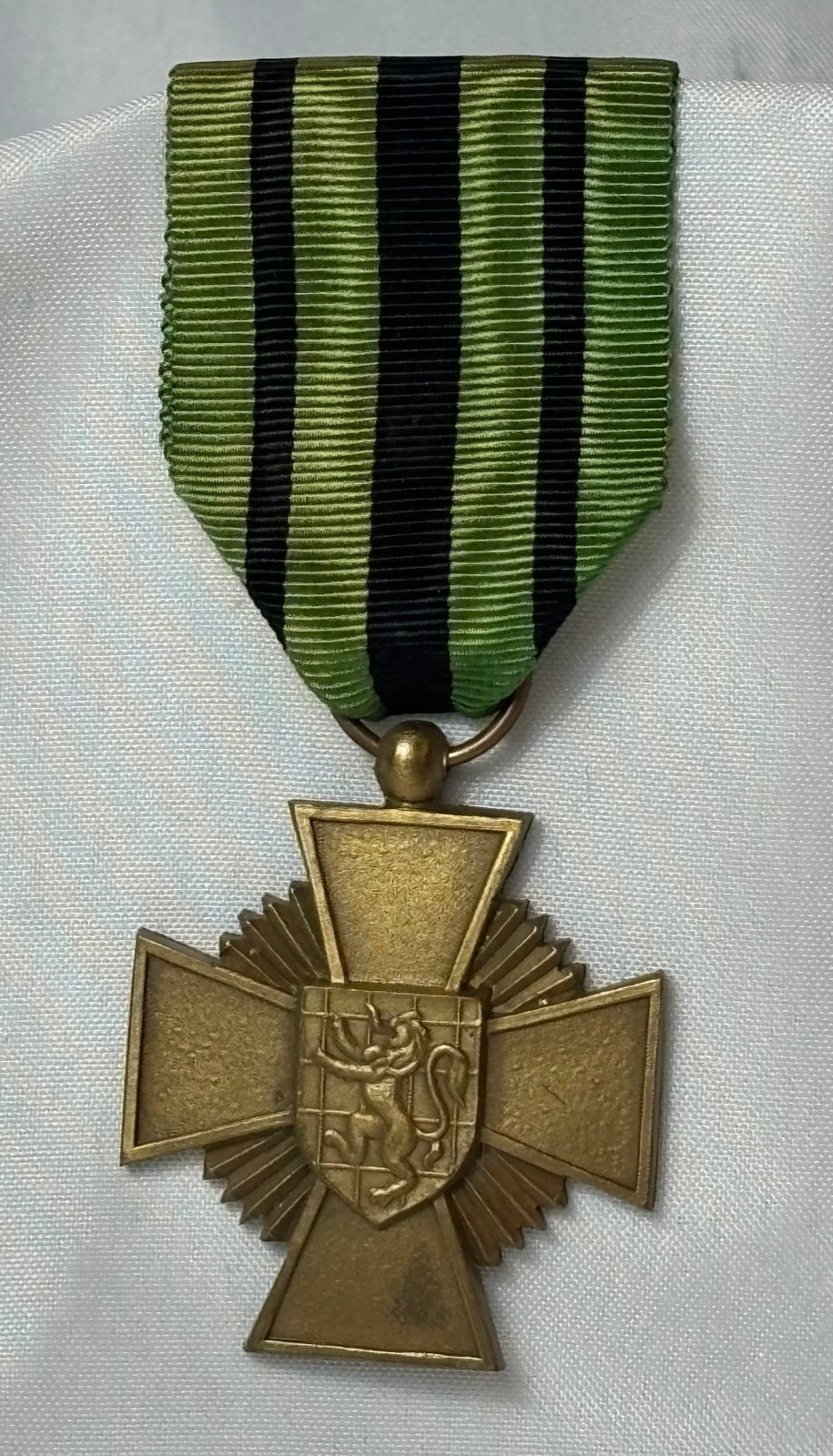 WWII Belgian Escapees' Cross 1940-45 Ribbon Pin