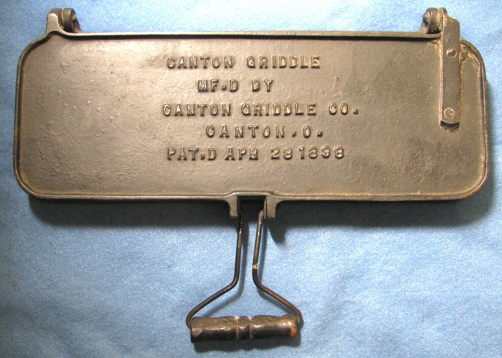 The Canton Griddle 3-Flop Pancake and Egg Griddle⭐