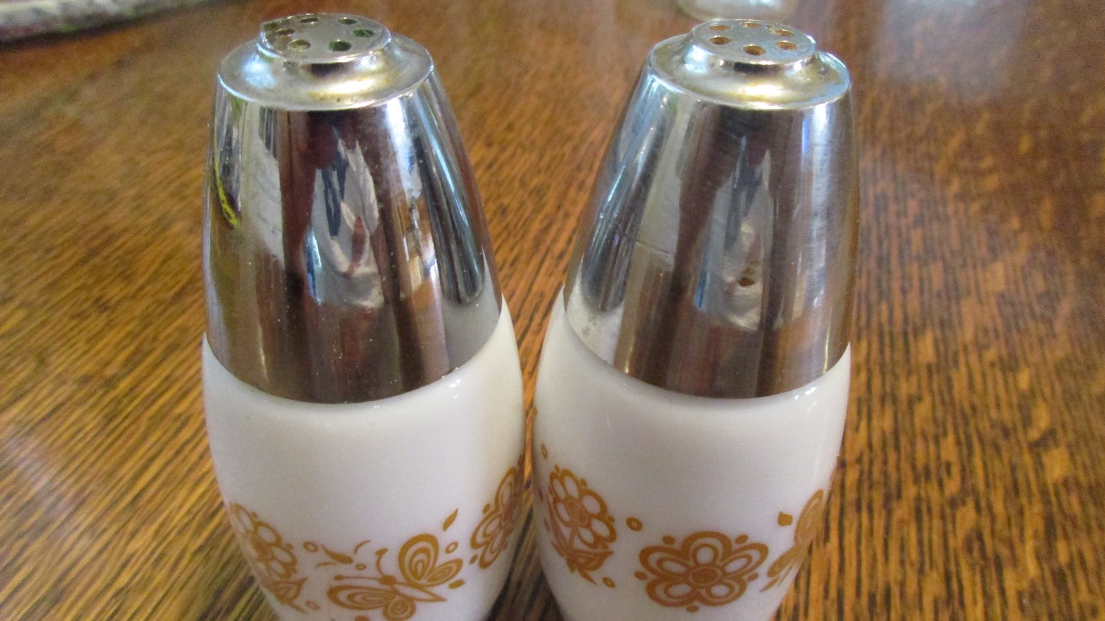 Vintage Gemco Butterfly Gold Salt Pepper Shakers - Pyrex Corelle Vintage Gemco Butterfly Gold Salt Pepper Shakers - Pyrex Corelle