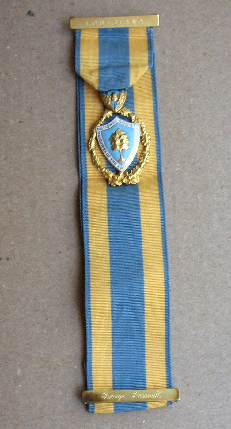 Louisiana GF National Society Daughters of the American Colonists Pendant Medal