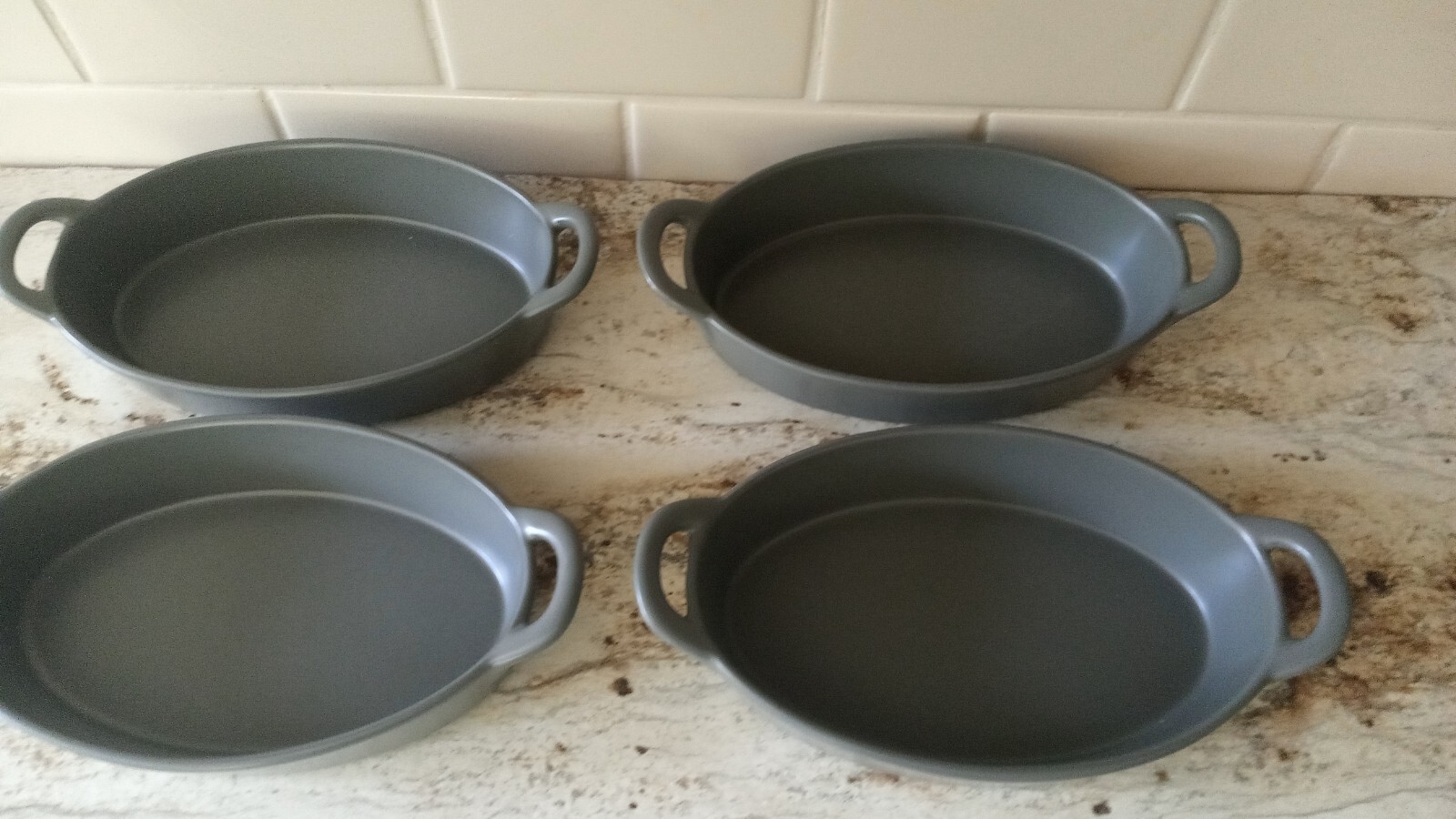 Cute Bruntmors Ceramic Pie Pans For Baking - Grey - Set of 2 Cute Bruntmors Ceramic Pie Pans For Baking - Grey - Set of 2