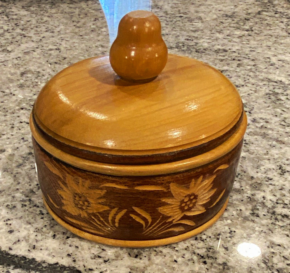 Vintage Hand Crafted Brown Wooden Trinket Box with Lid, Floral Pattern, Glossy