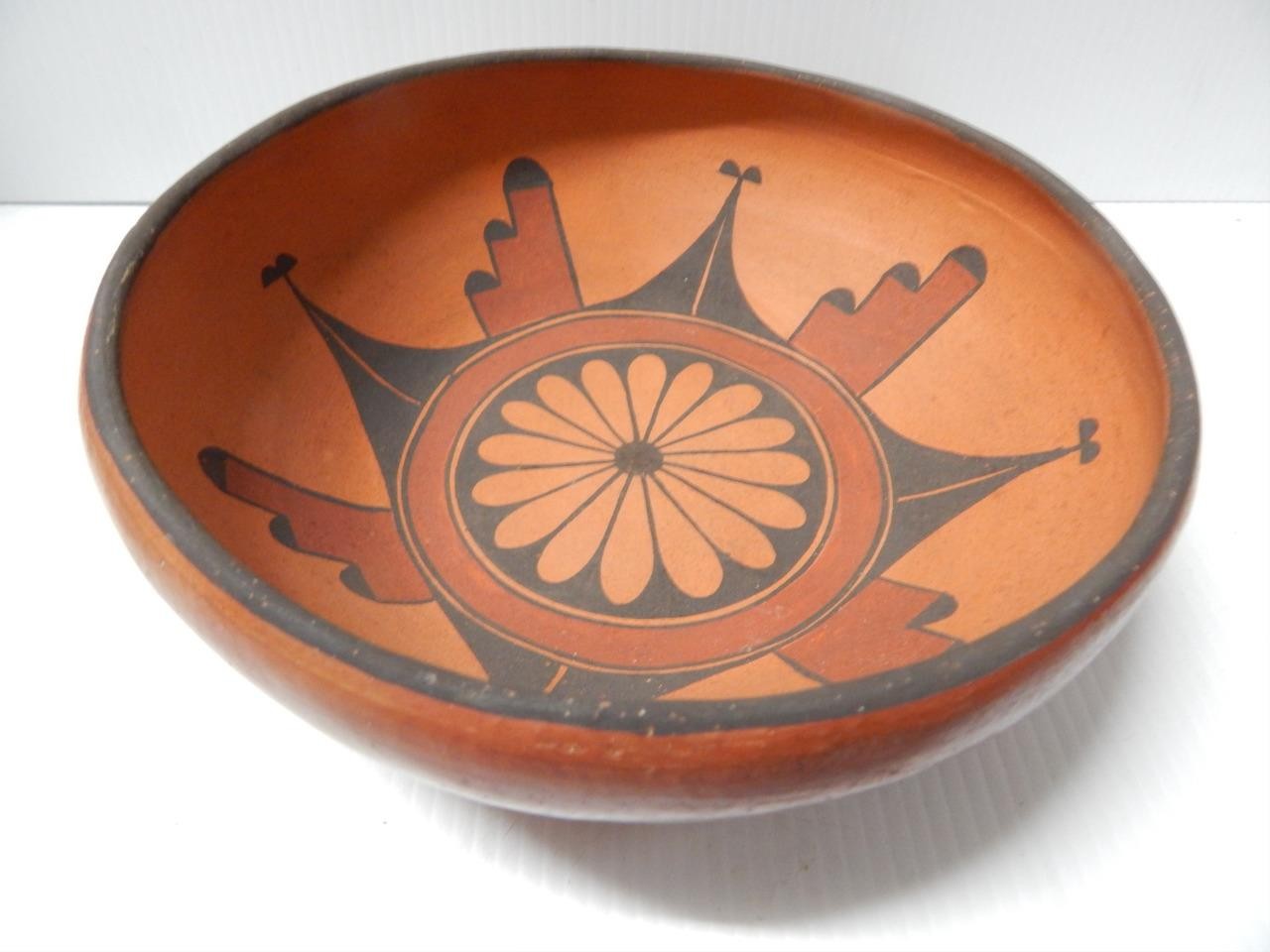 ANTIQUE ZIA PUEBLO INDIAN POTTERY DOUGH / CHILI BOWL POT - FABULOUS DESGN 