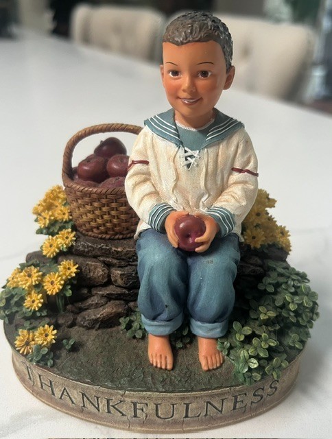 Vintage Virtues Thankfulness Boy with apple DemDaco 2004 Thanksgiving