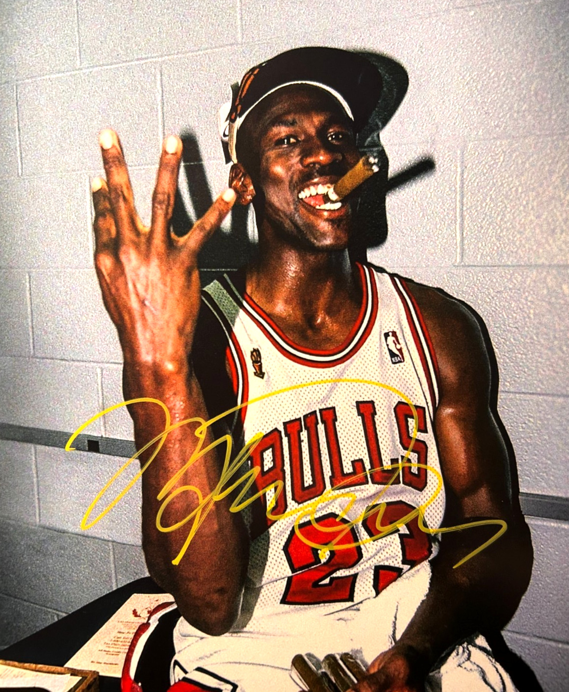 Michael Jordan Signed 8x10\
