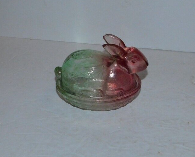 NEAT VINTAGE GLASS NESTING RABBIT WITH WOVEN BASKET STYLE GLASS BASE